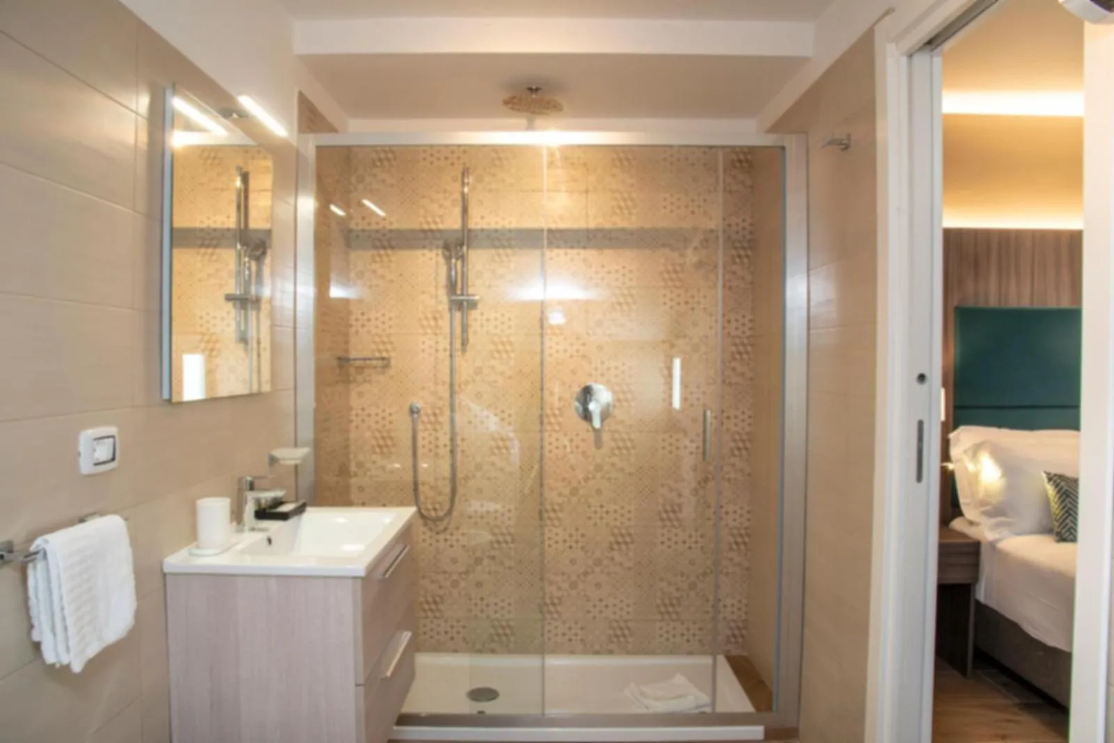 Bathroom in Aurelia Antica Suites & Apartments