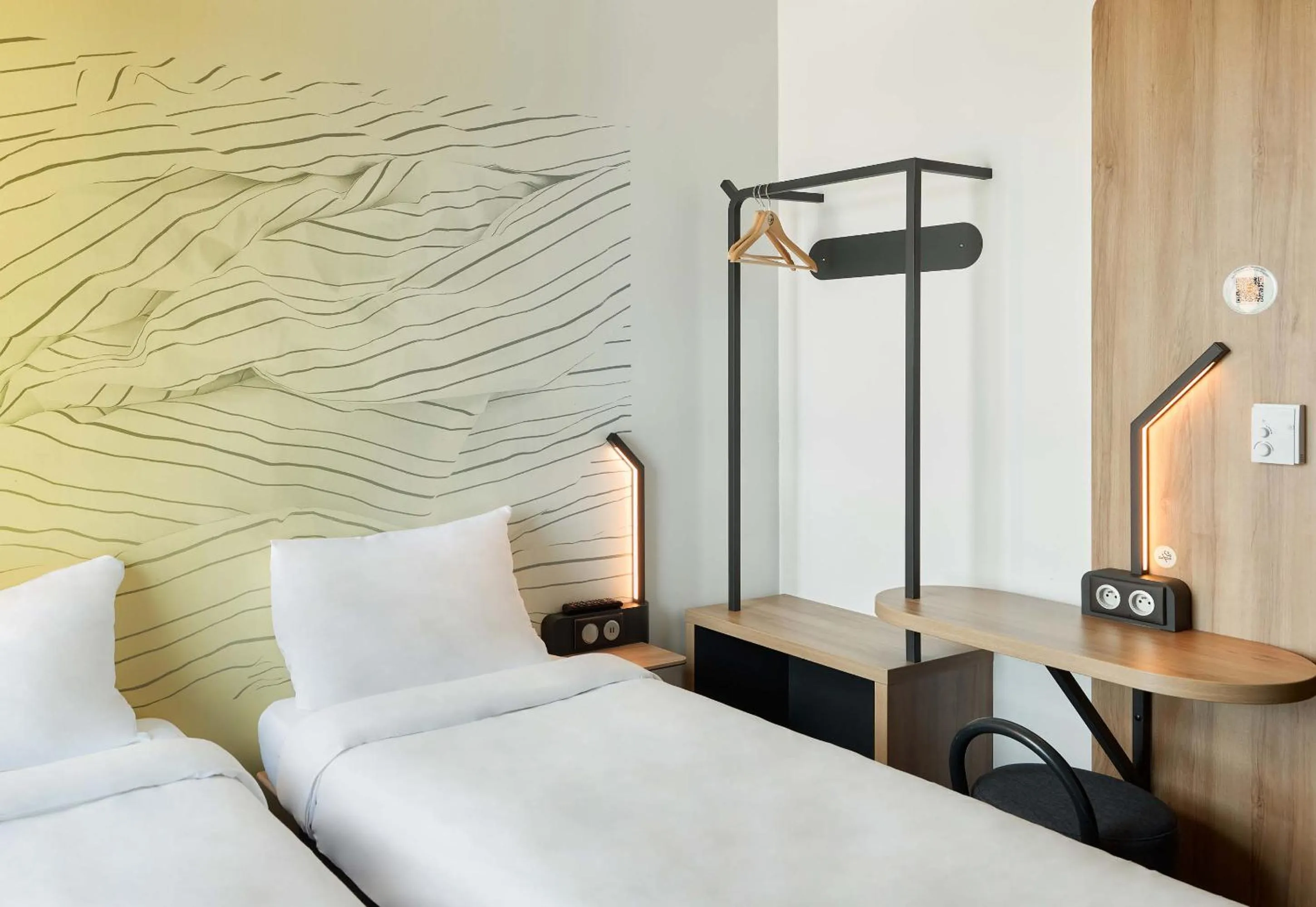 Bedroom, Bed in B&B HOTEL Champigny-sur-Marne