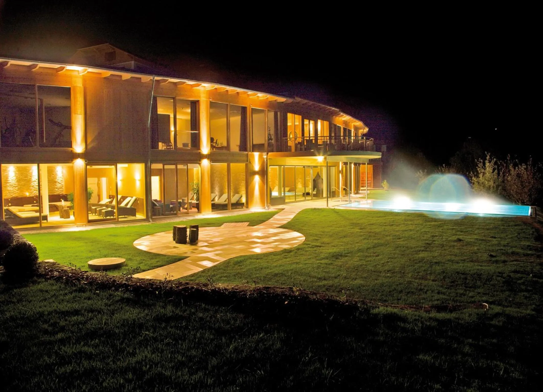 Swimming pool in RETTER Bio-Natur-Resort