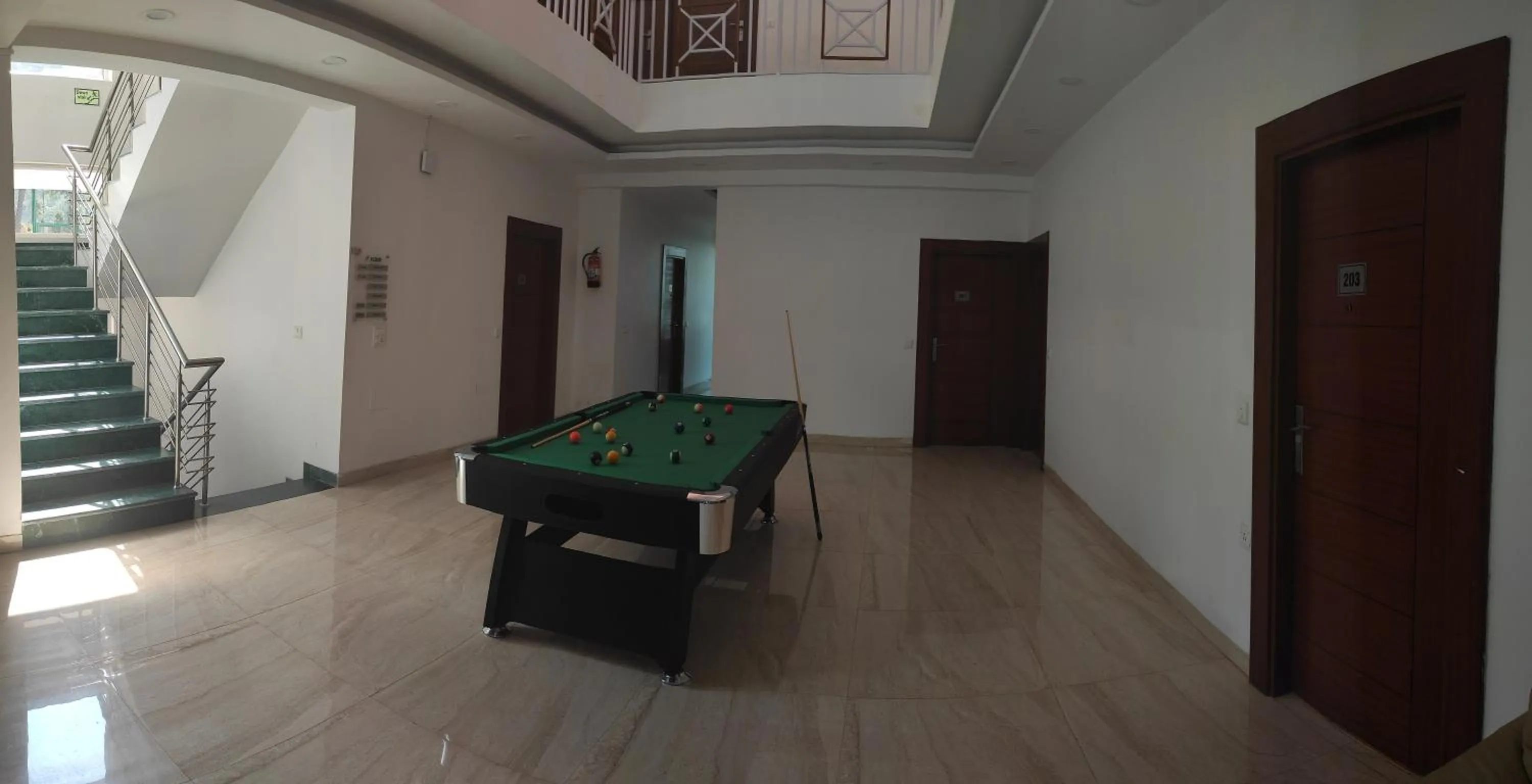 Billiard in Himalayan Splendour Resort