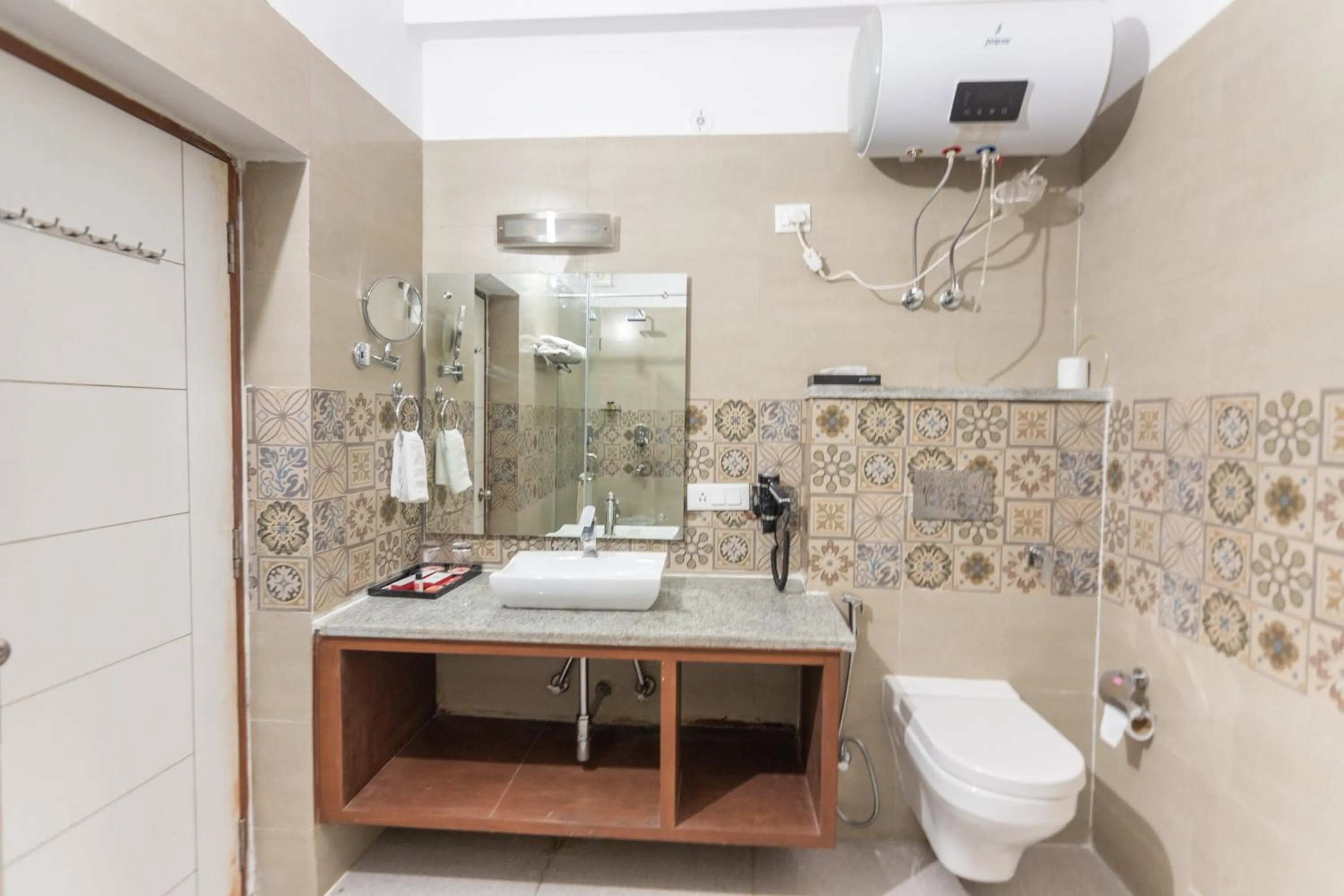 Bathroom in Himalayan Splendour Resort