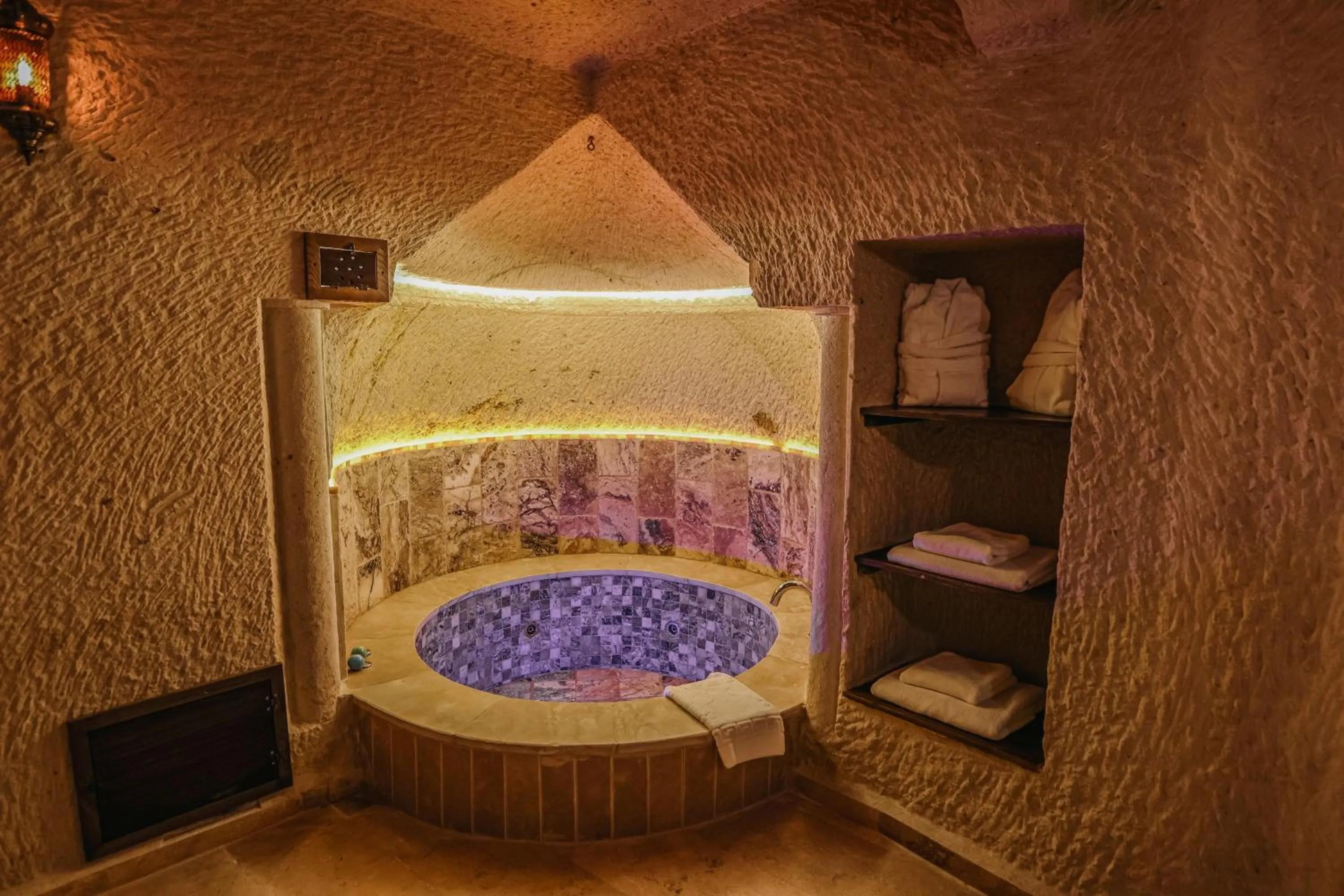 Hot Tub in Utopia Cave Cappadocia