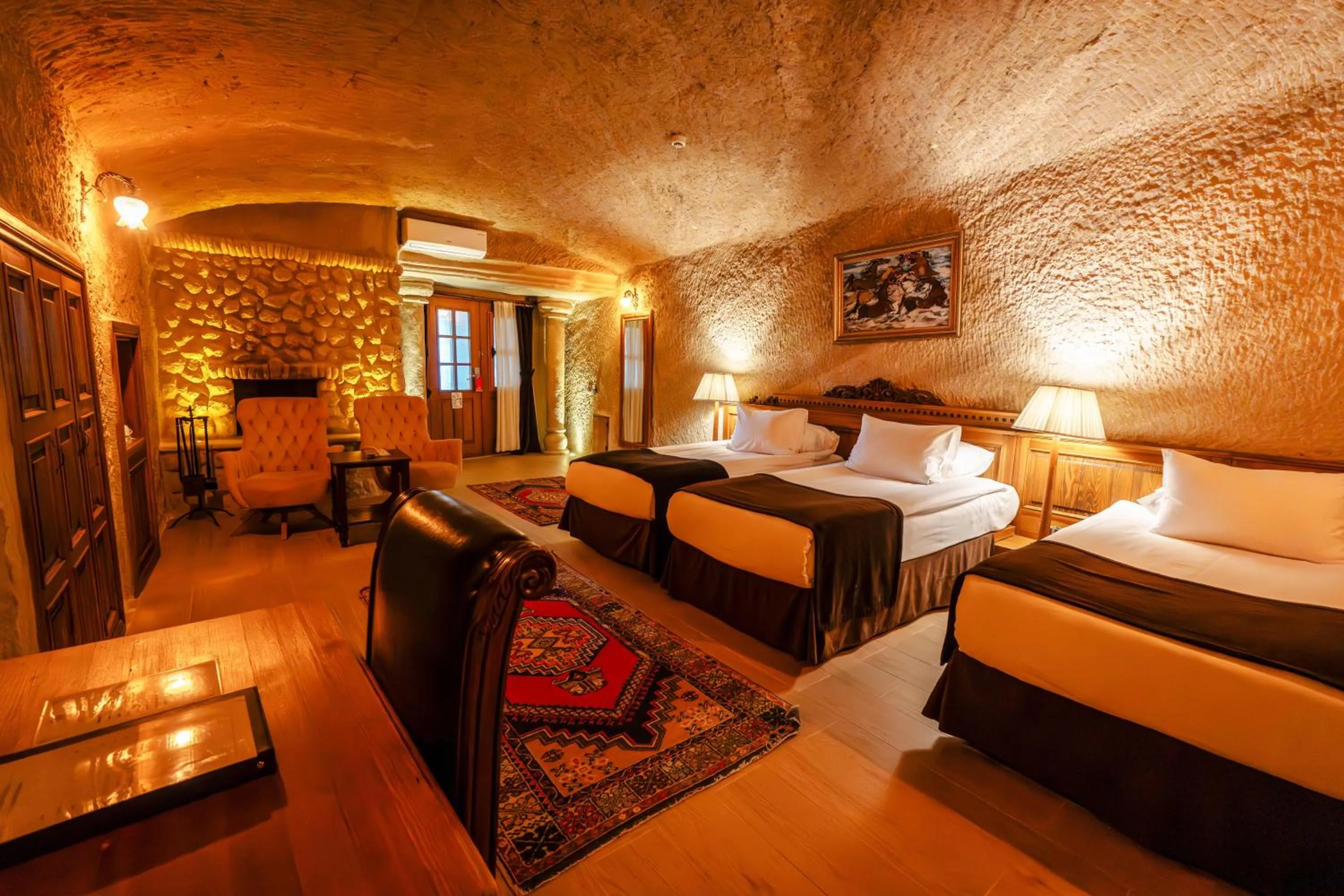 Photo of the whole room, Bed in Utopia Cave Cappadocia