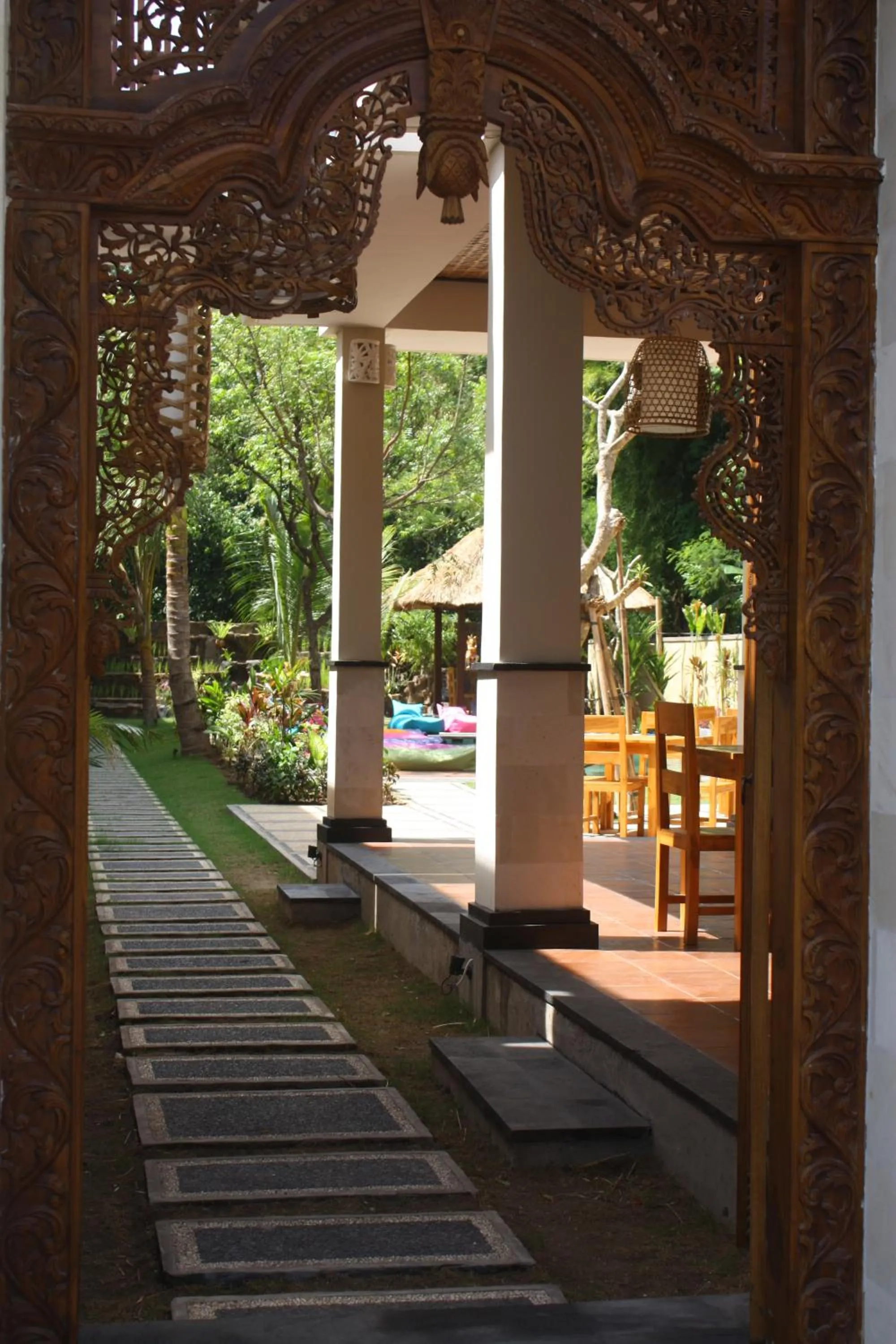 Facade/entrance in Arjuna Homestay