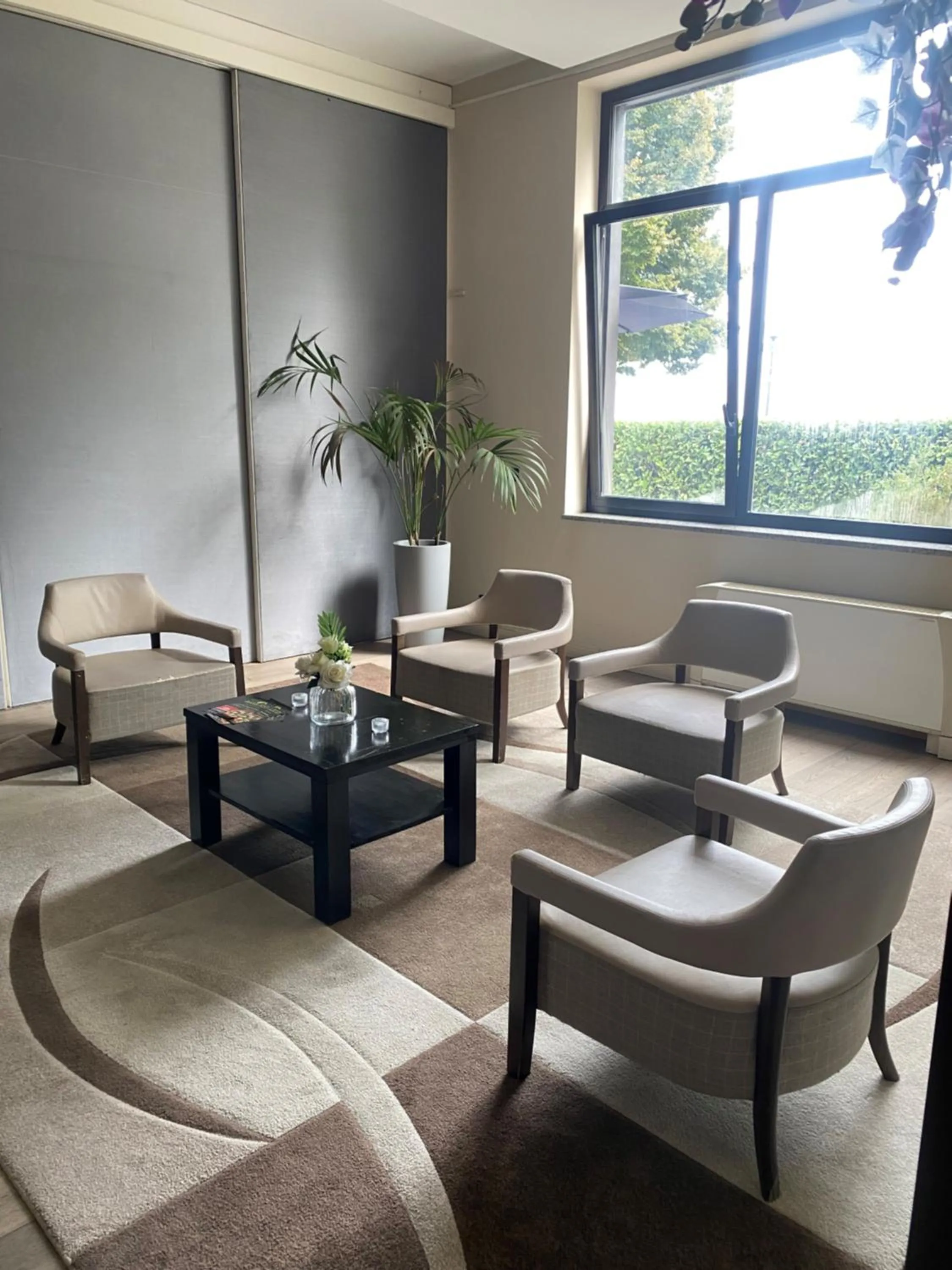 Living room in HOTEL CAVALIERI