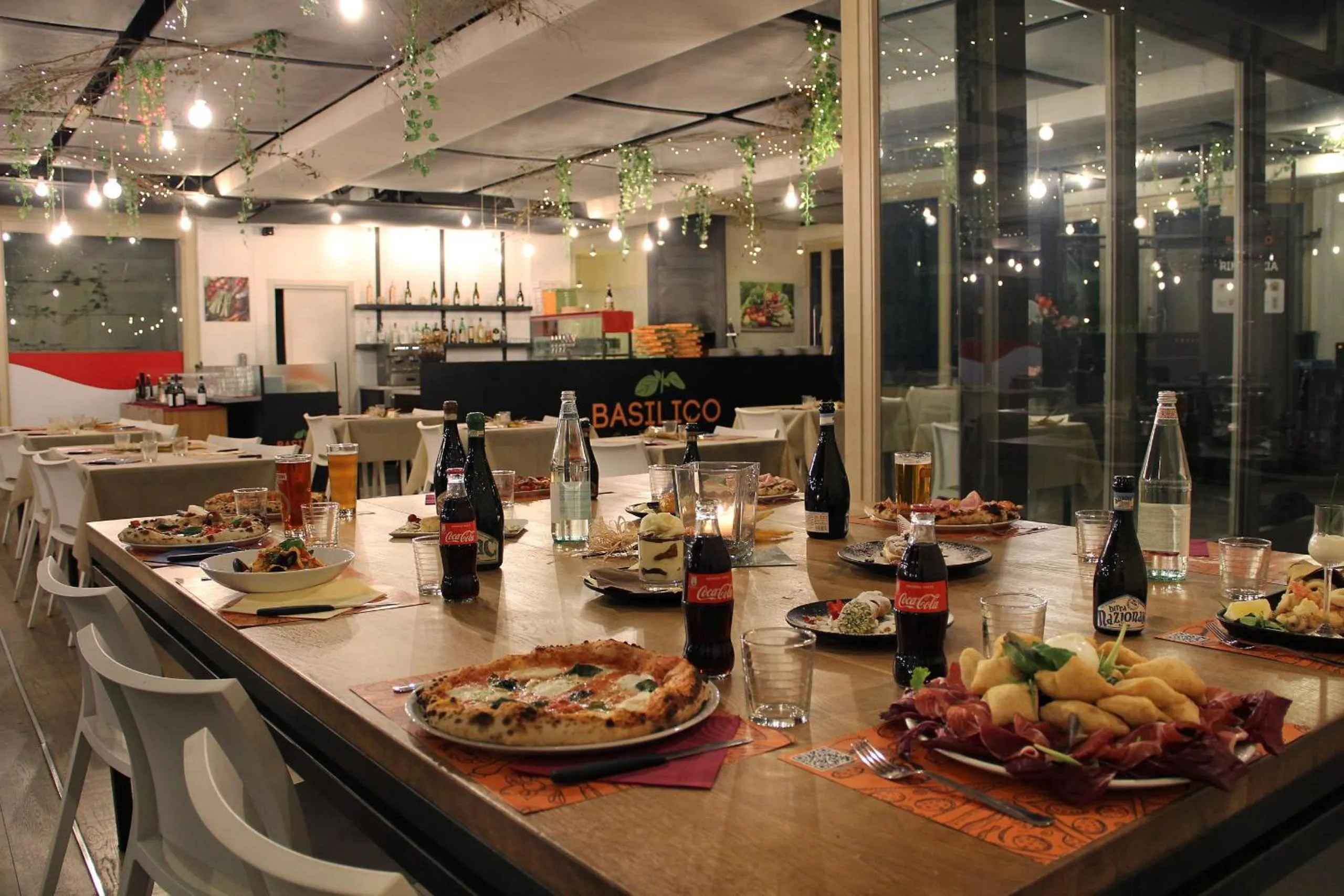 Restaurant/places to eat in HOTEL CAVALIERI