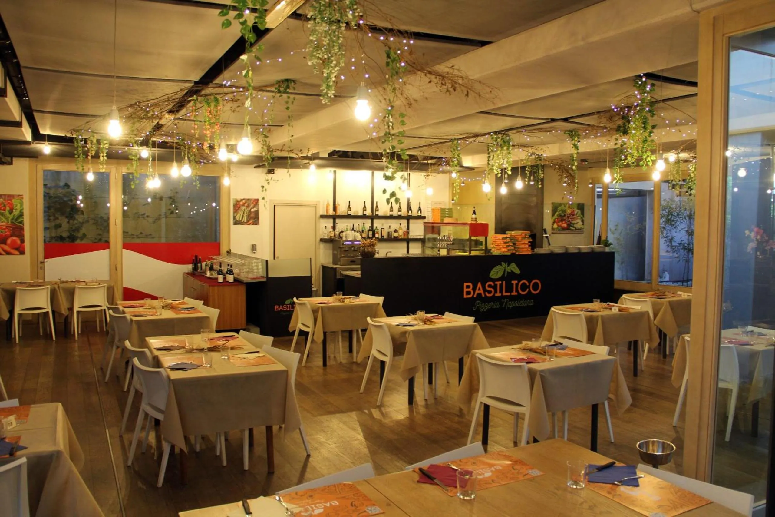 Restaurant/places to eat in HOTEL CAVALIERI