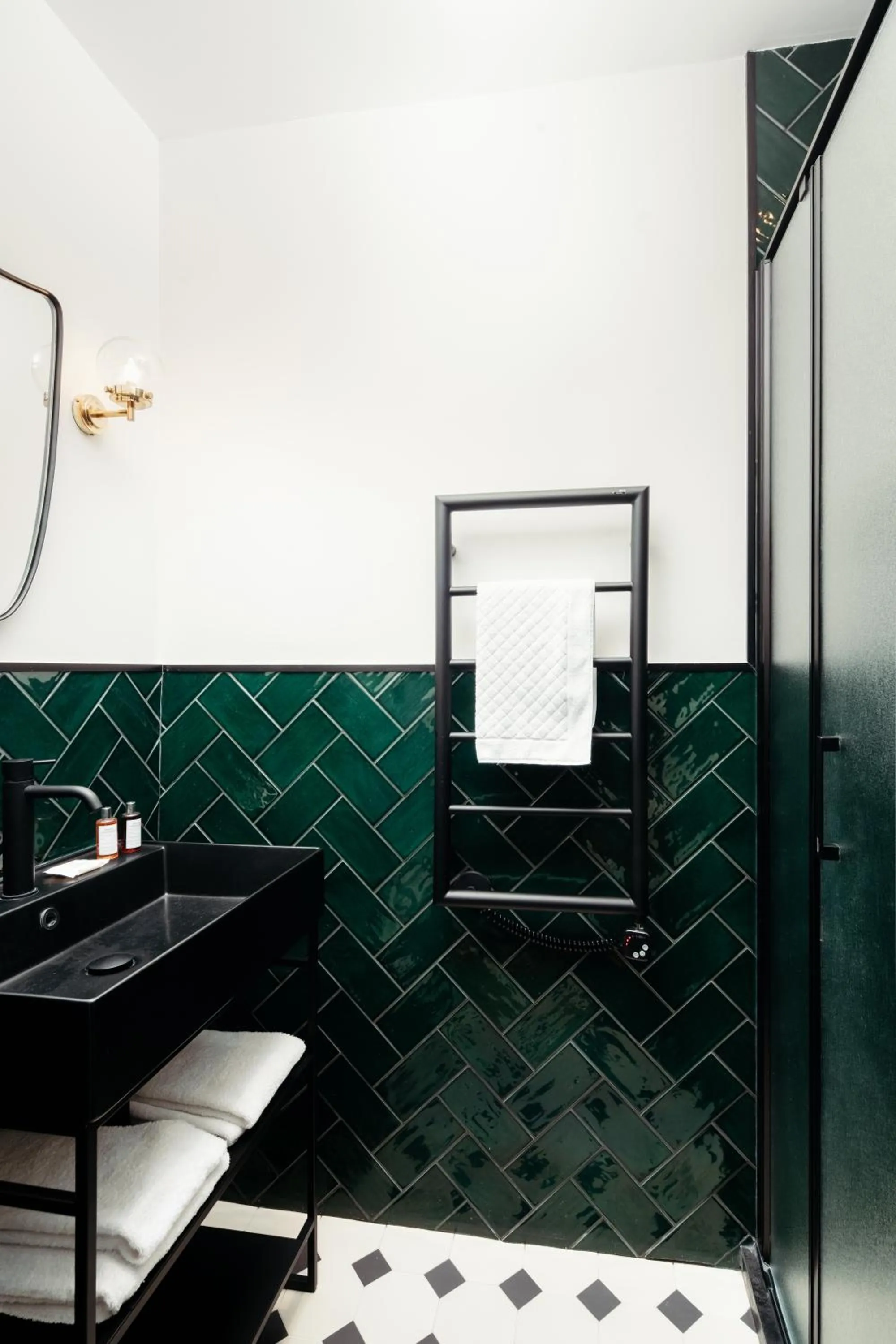 Bathroom in My Maison In Paris - Champ de Mars