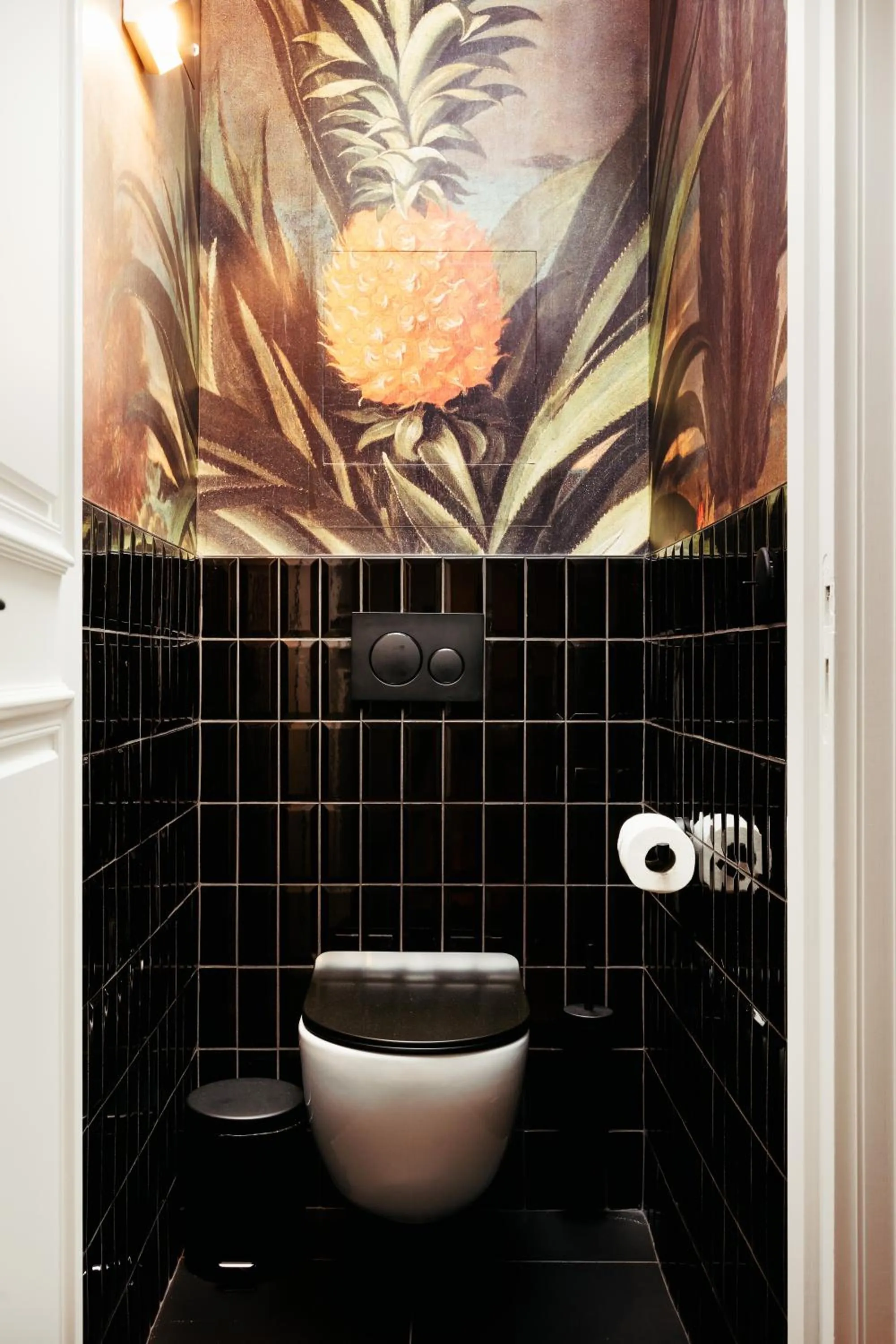 Toilet in My Maison In Paris - Champ de Mars