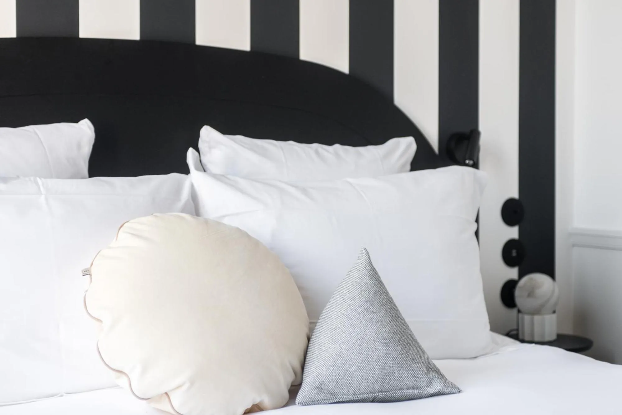 Bedroom, Bed in My Maison In Paris - Champ de Mars