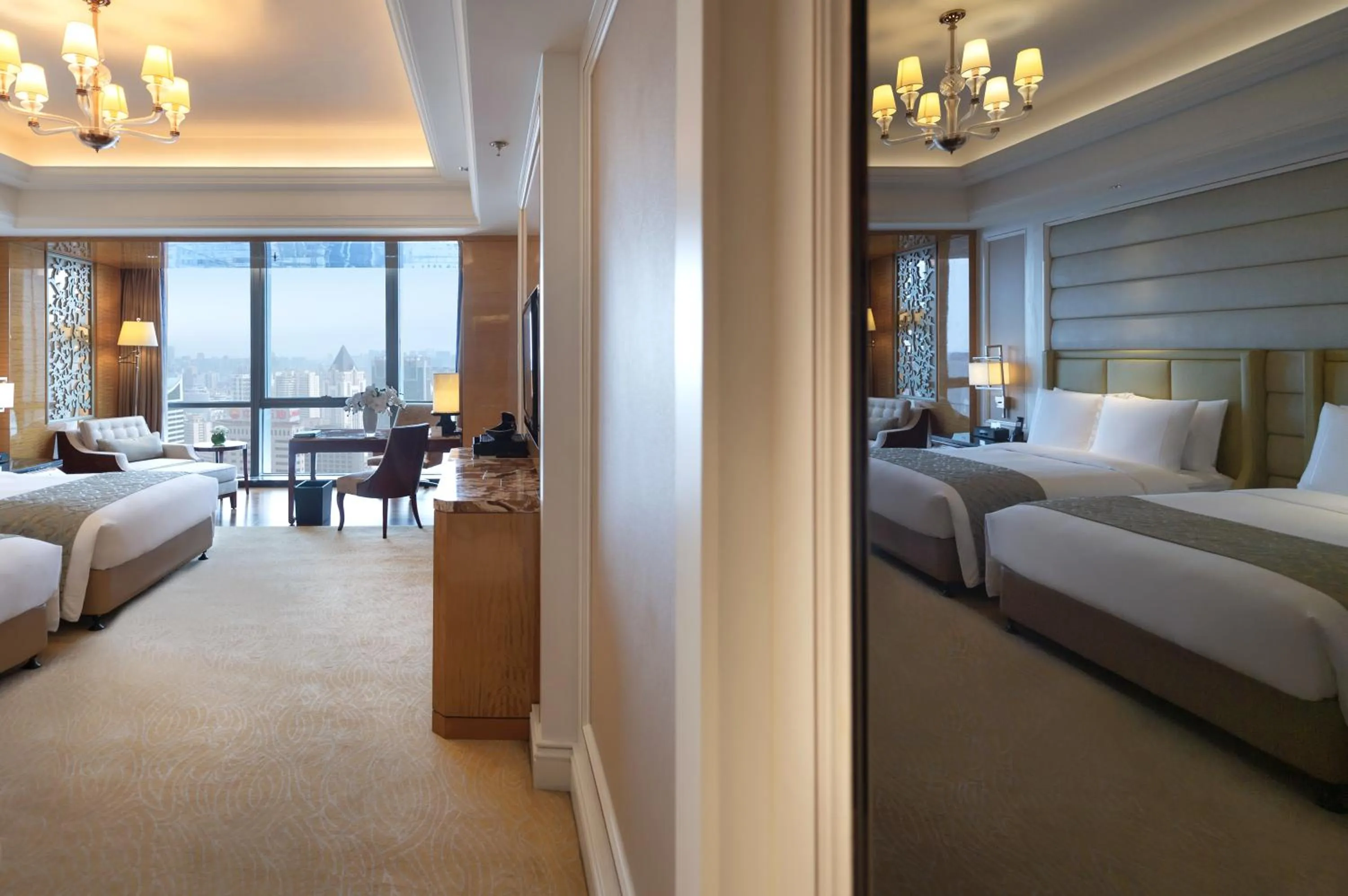 Bed in The Ritz-Carlton, Chengdu