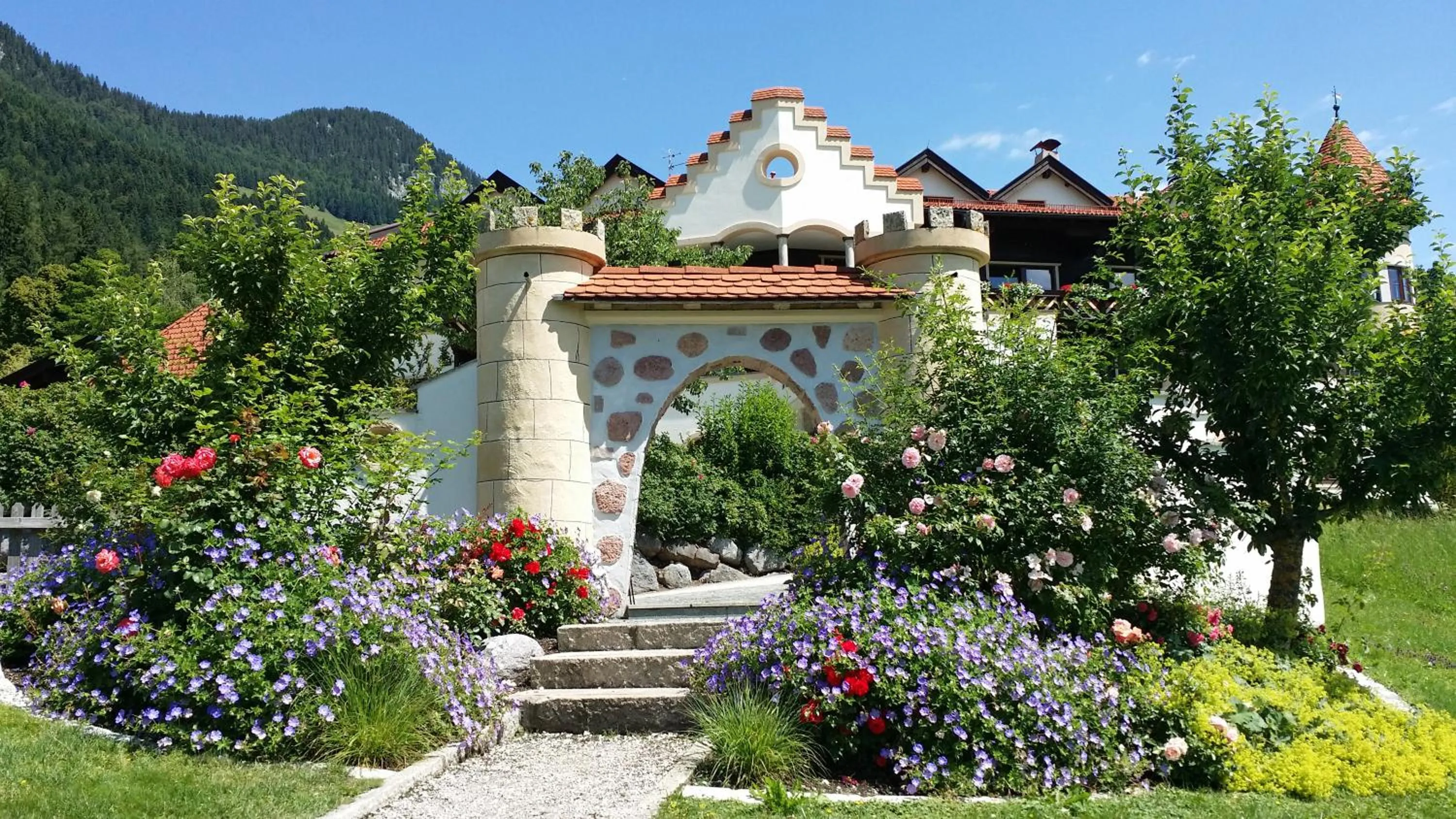 Garden in Hotel AlpenSchlössl