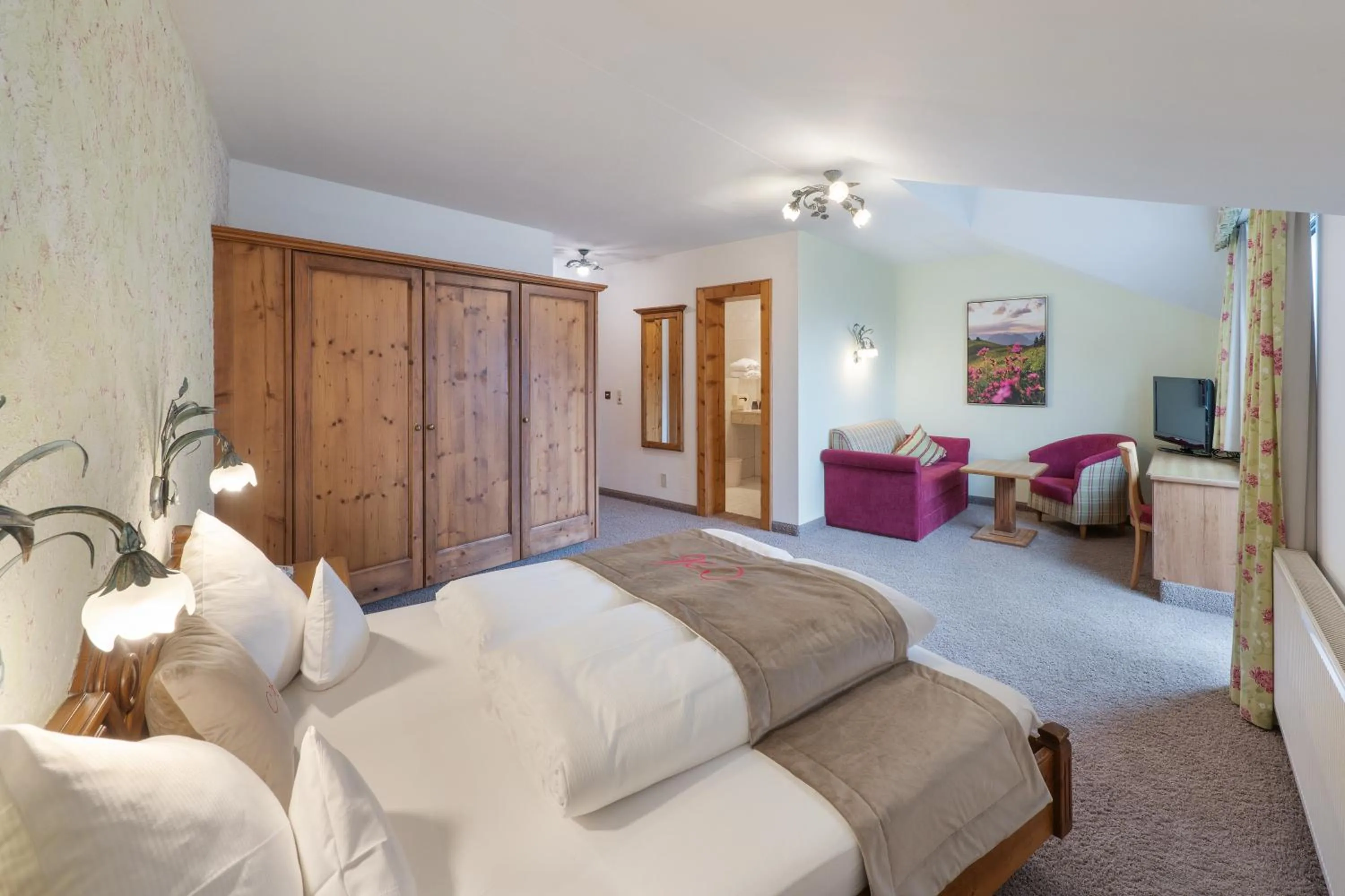 Staff, Bed in Hotel AlpenSchlössl