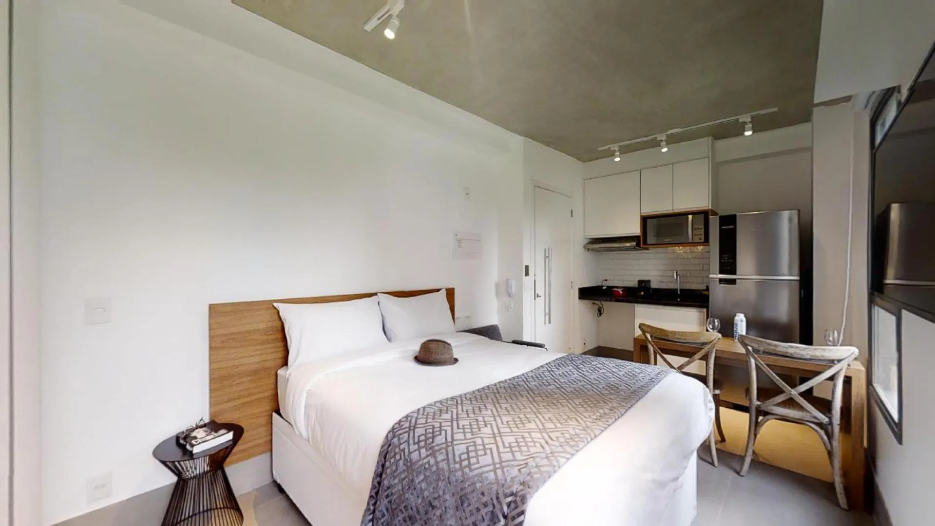 Bed in Charlie Vila Nova Conceição Jacques Félix