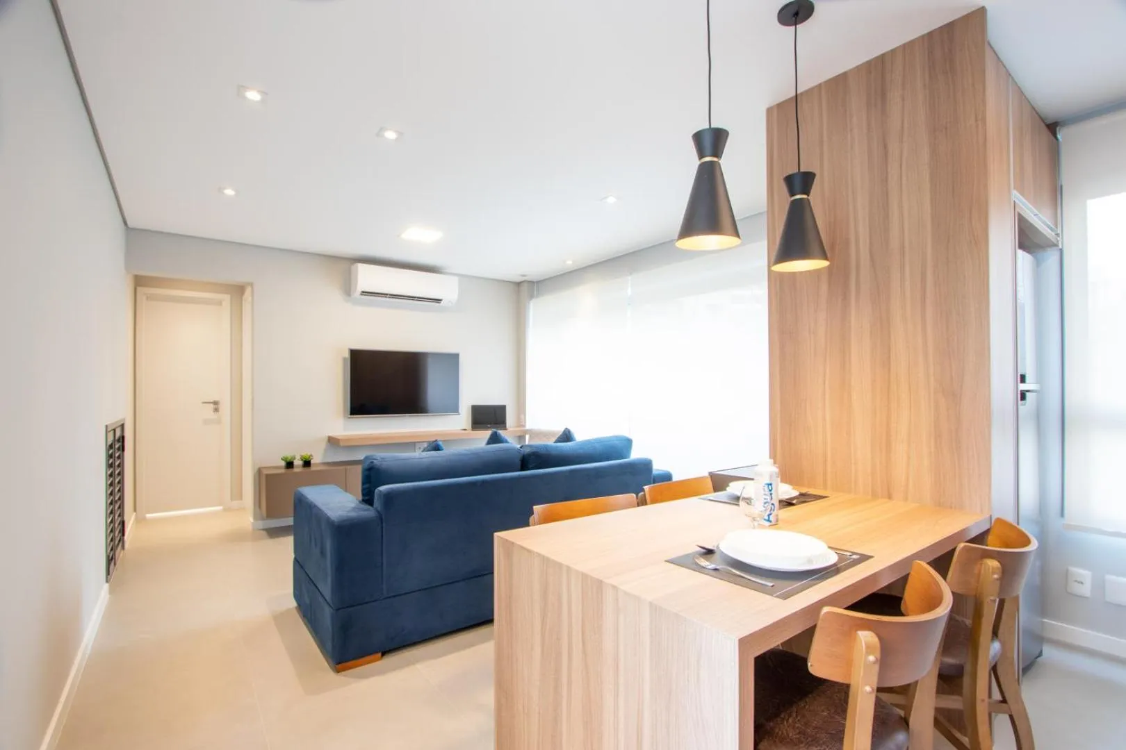 Day in Charlie Vila Nova Conceição Jacques Félix