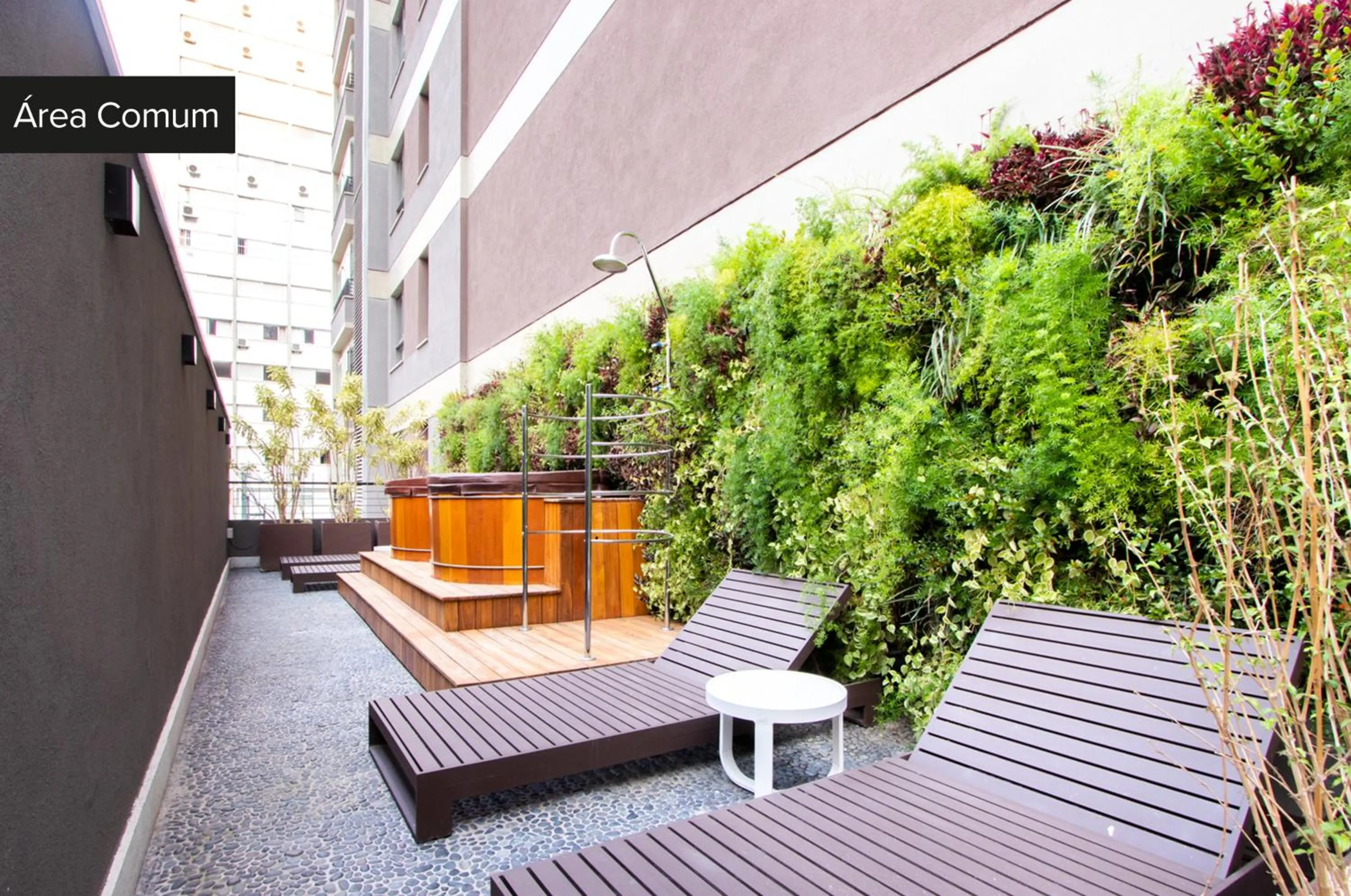 Hot Tub in Charlie Vila Nova Conceição Jacques Félix