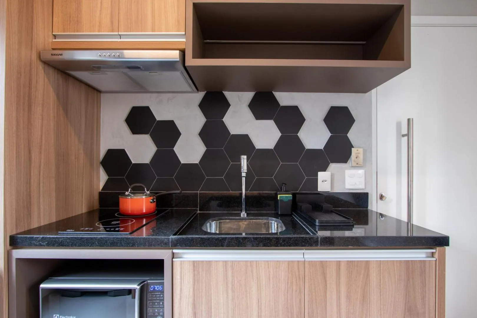 Kitchen or kitchenette in Charlie Vila Nova Conceição Jacques Félix