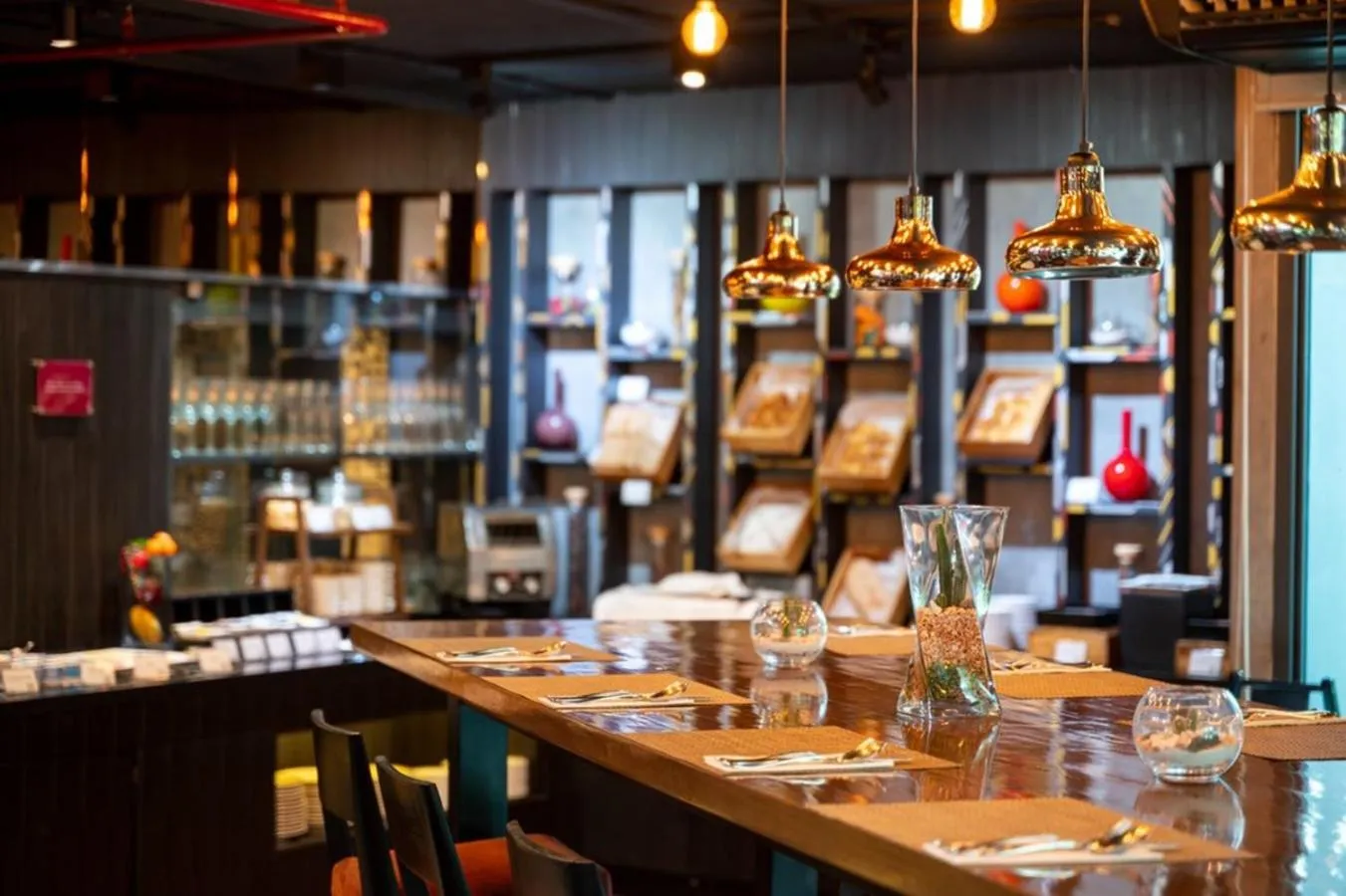 Restaurant/places to eat in Maitria Mode Sukhumvit 15 Bangkok - A Chatrium Collection