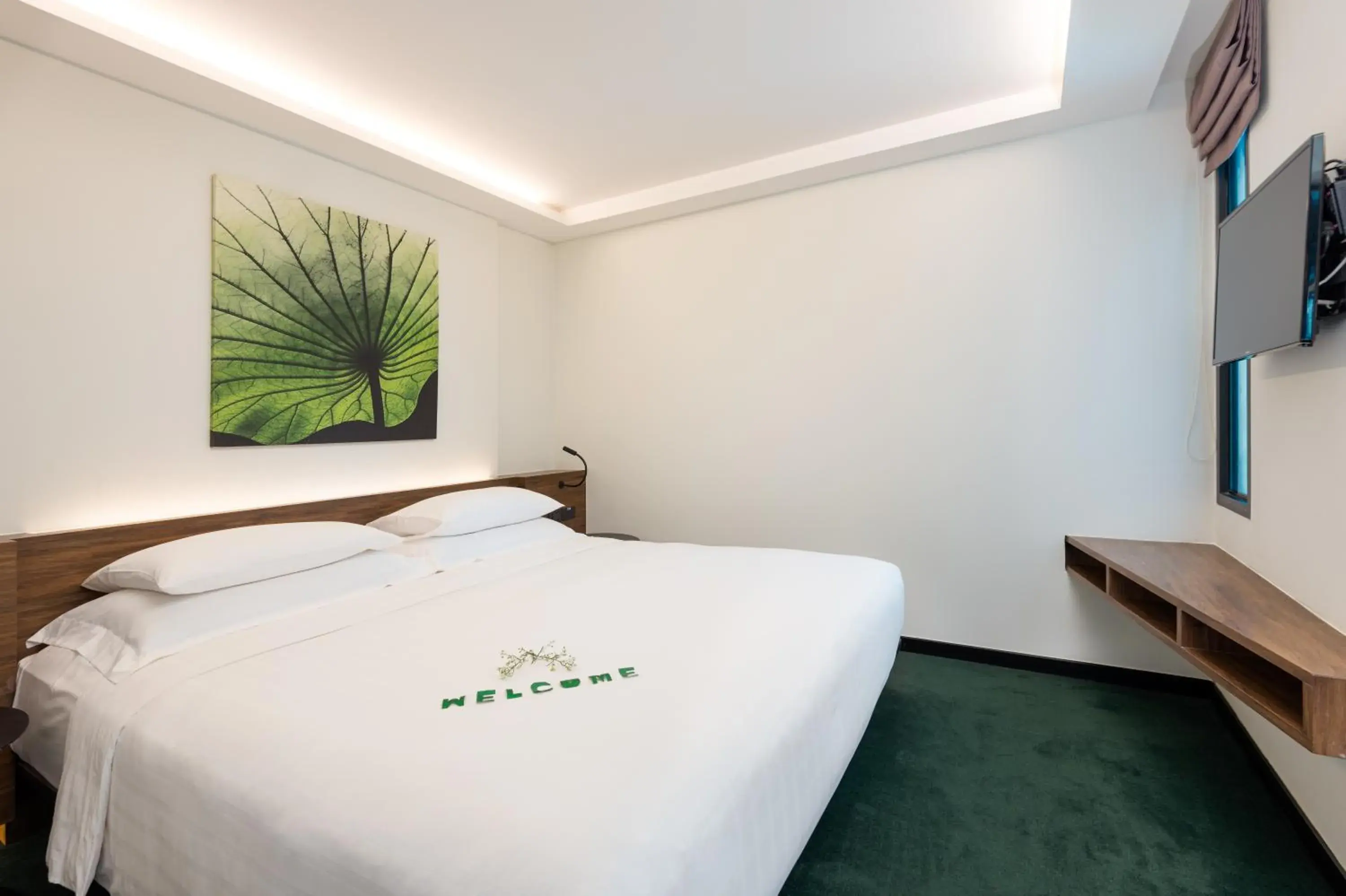 Superior King Room in Maitria Mode Sukhumvit 15 Bangkok - A Chatrium Collection Superior King Room in Maitria Mode Sukhumvit 15 Bangkok - A Chatrium Collection