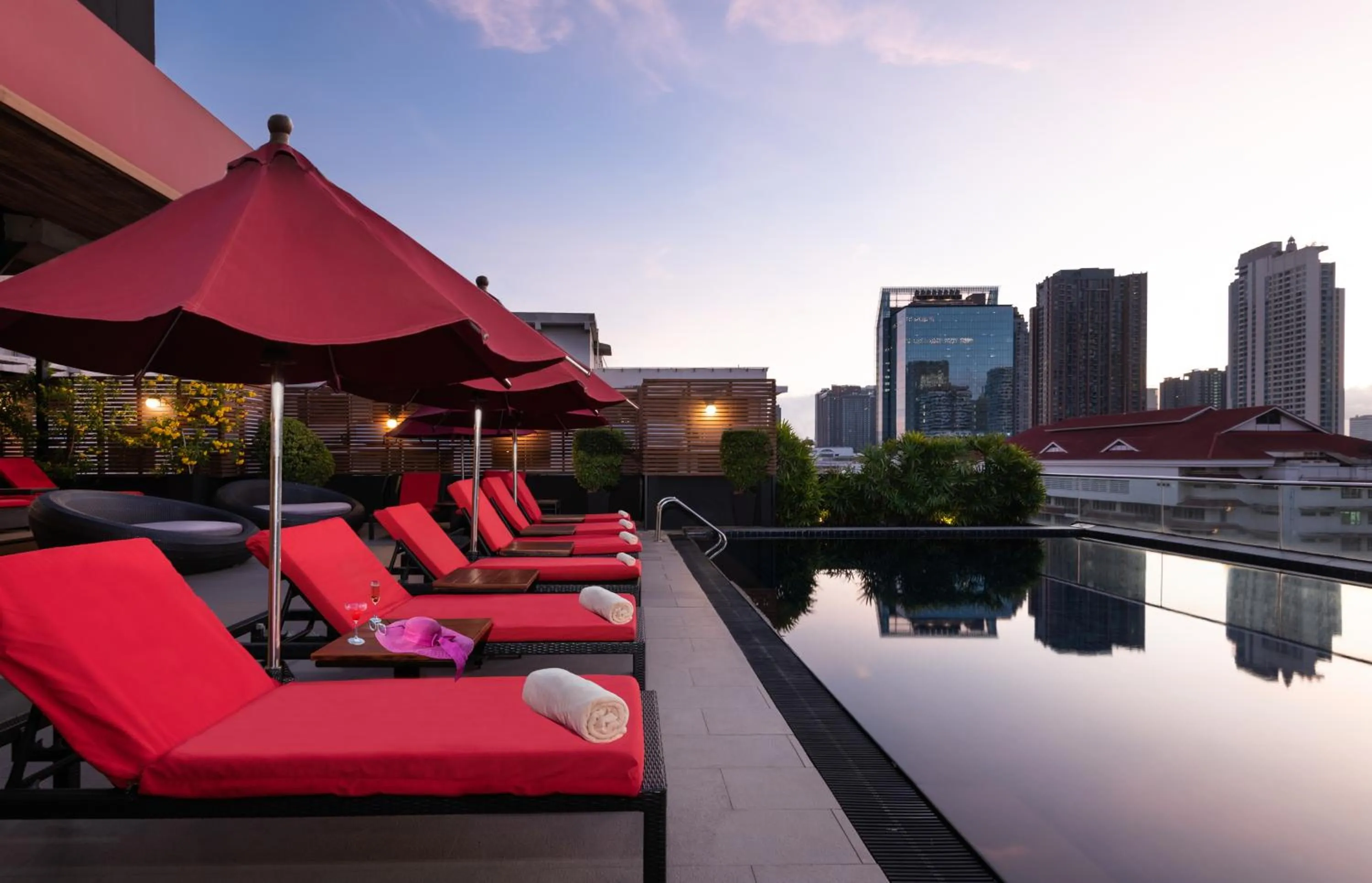 Swimming pool in Maitria Mode Sukhumvit 15 Bangkok - A Chatrium Collection