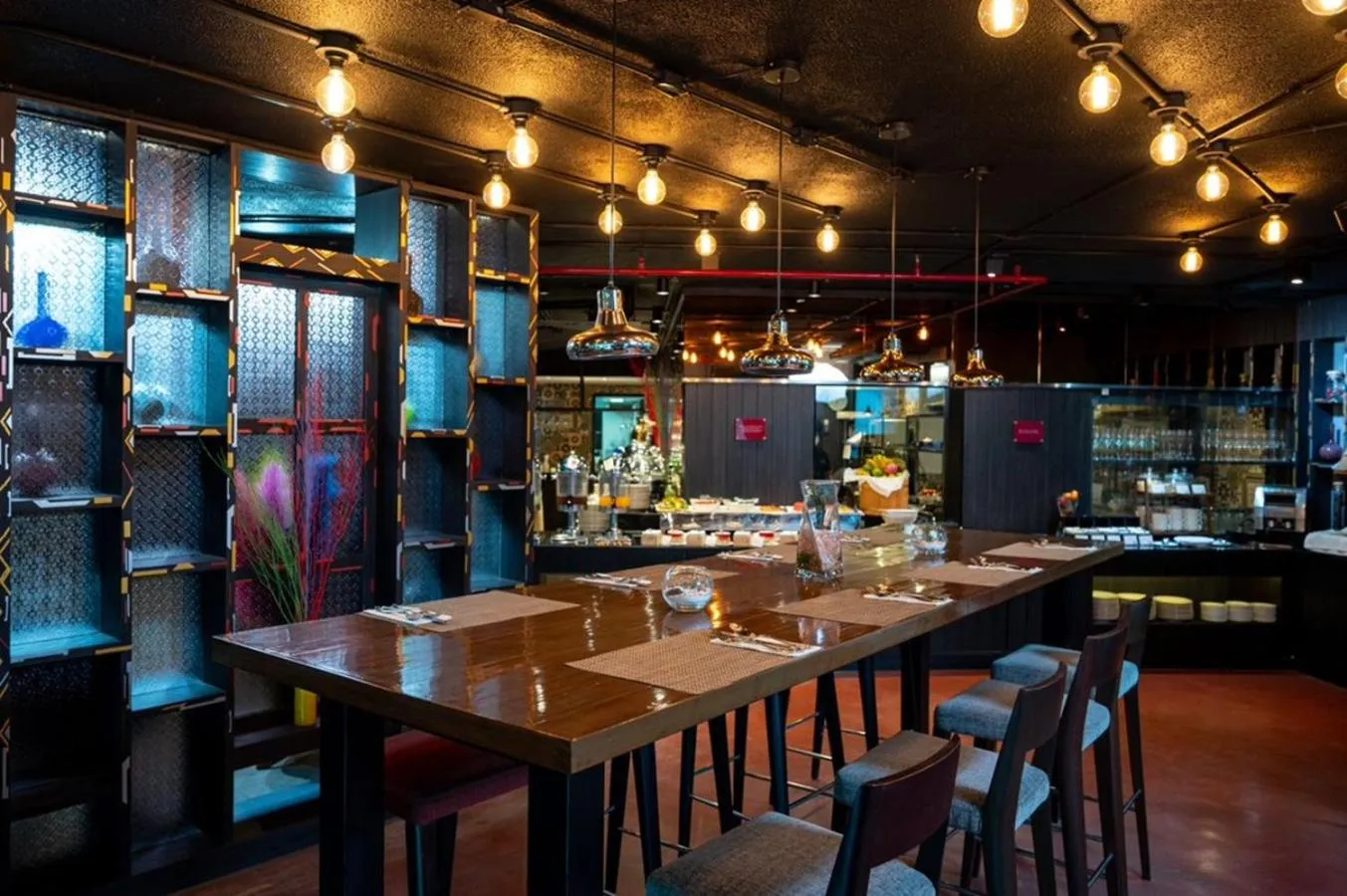 Restaurant/places to eat in Maitria Mode Sukhumvit 15 Bangkok - A Chatrium Collection