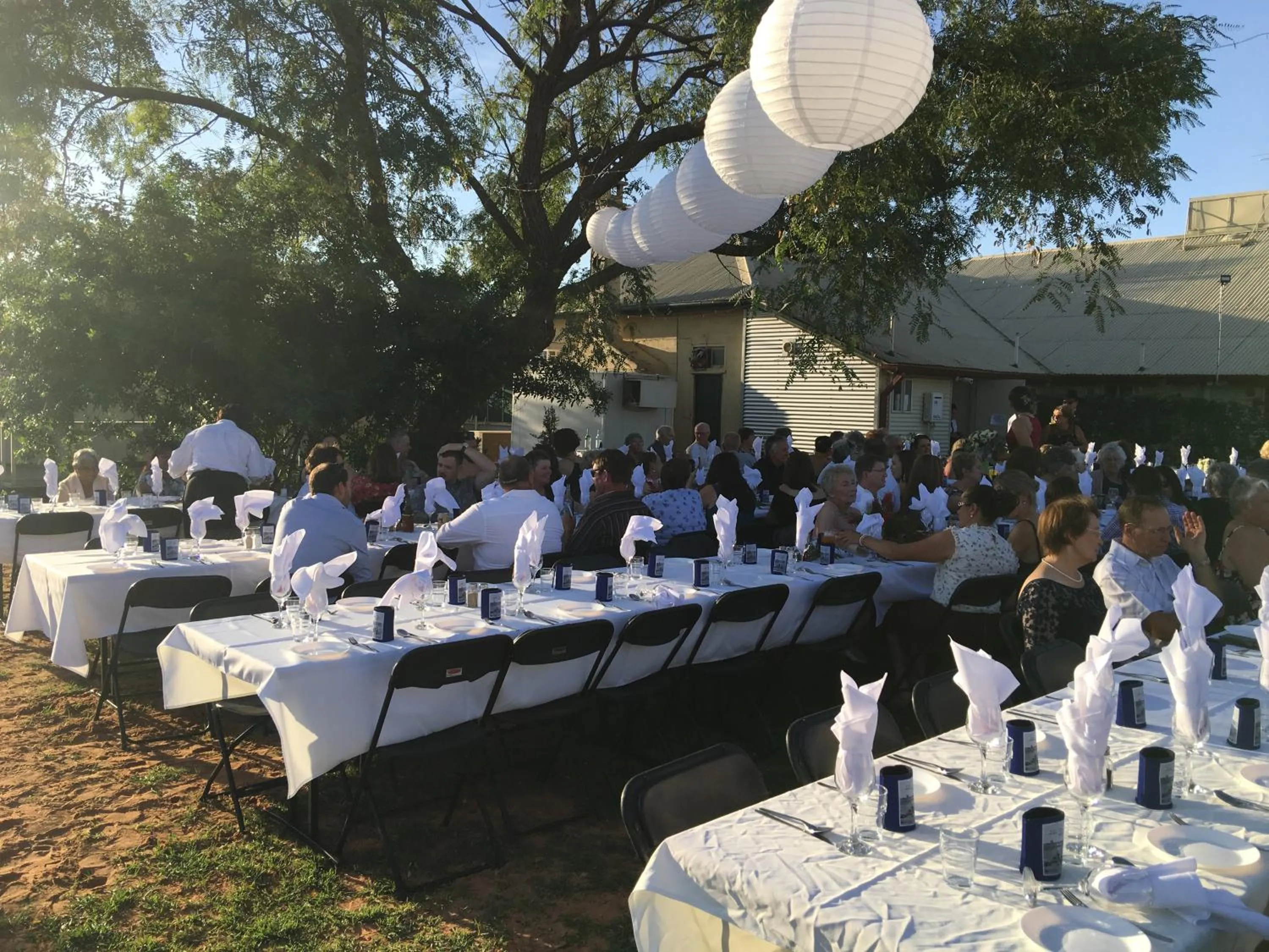 Restaurant/places to eat in Club Boutique Hotel Cunnamulla