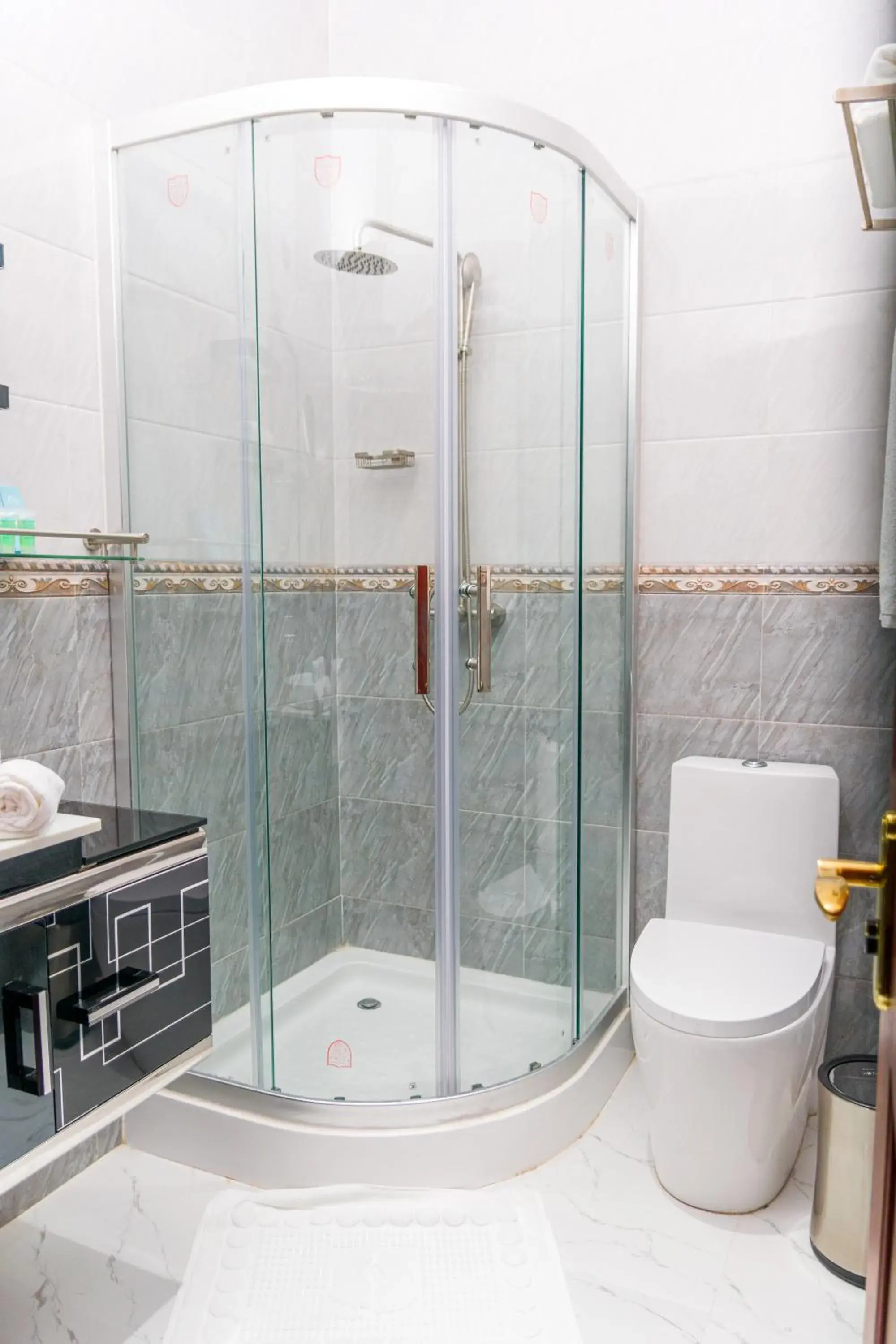 Twin Room - single occupancy in L'ver Hotel Twin Room - single occupancy in L'ver Hotel