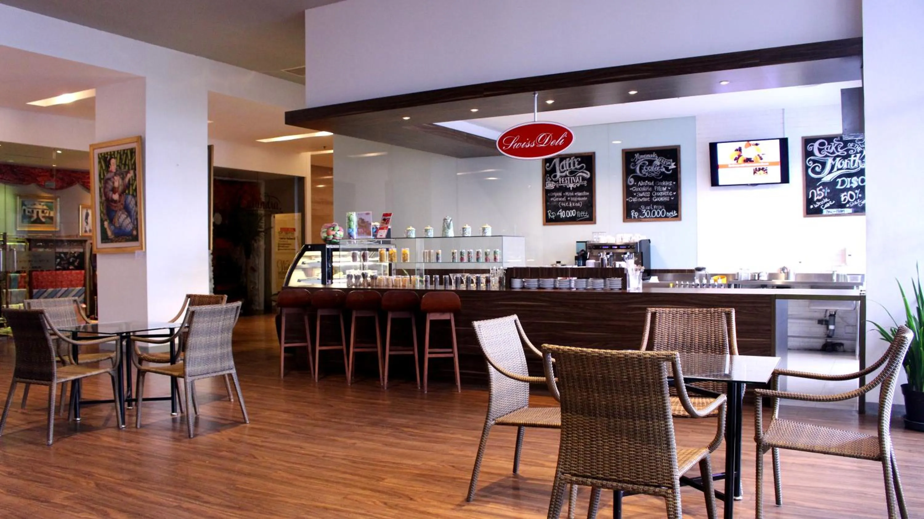 Coffee/tea facilities in Swiss-Belhotel Cirebon