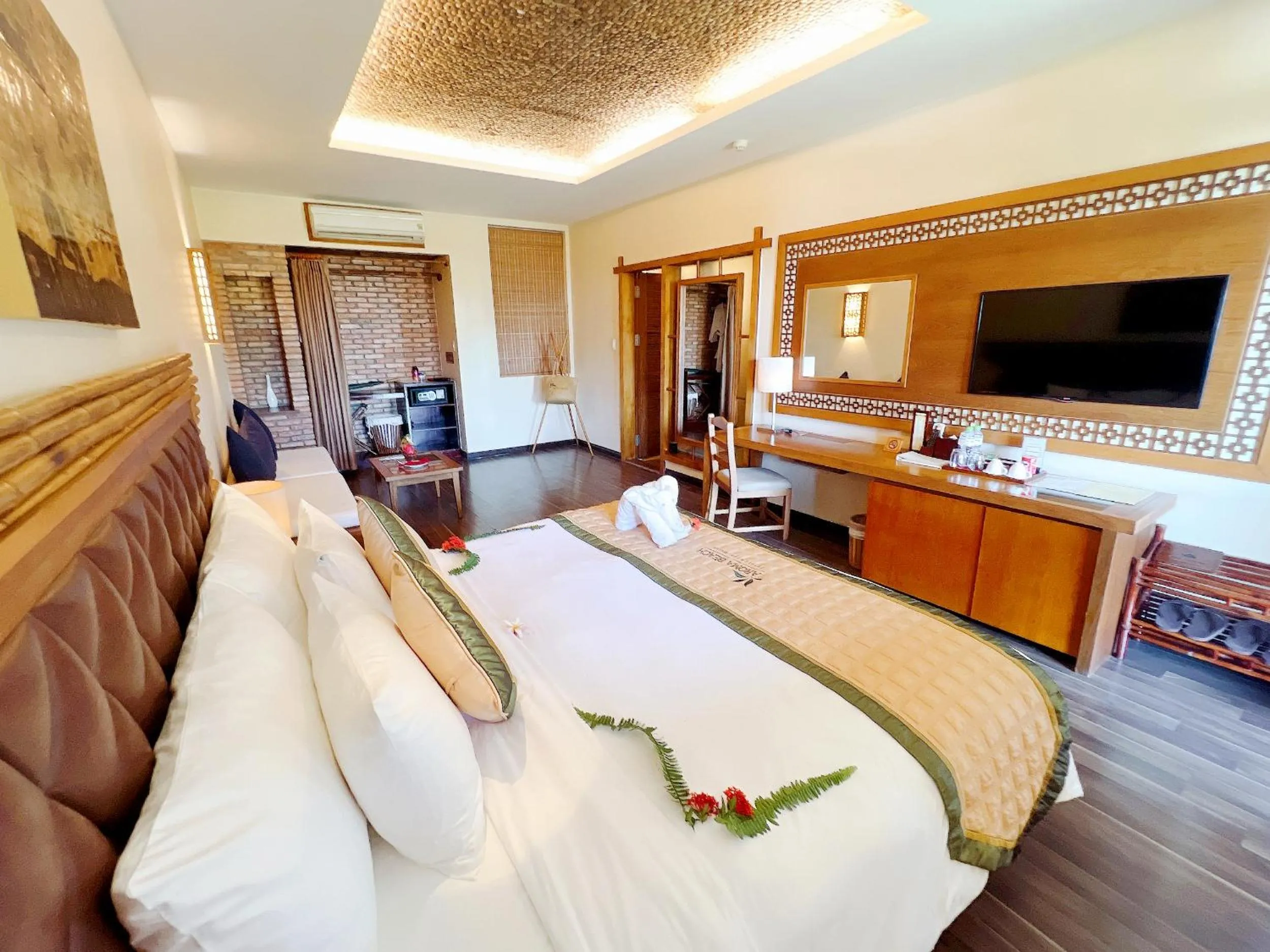 Bedroom, Bed in Aroma Beach Resort and Spa