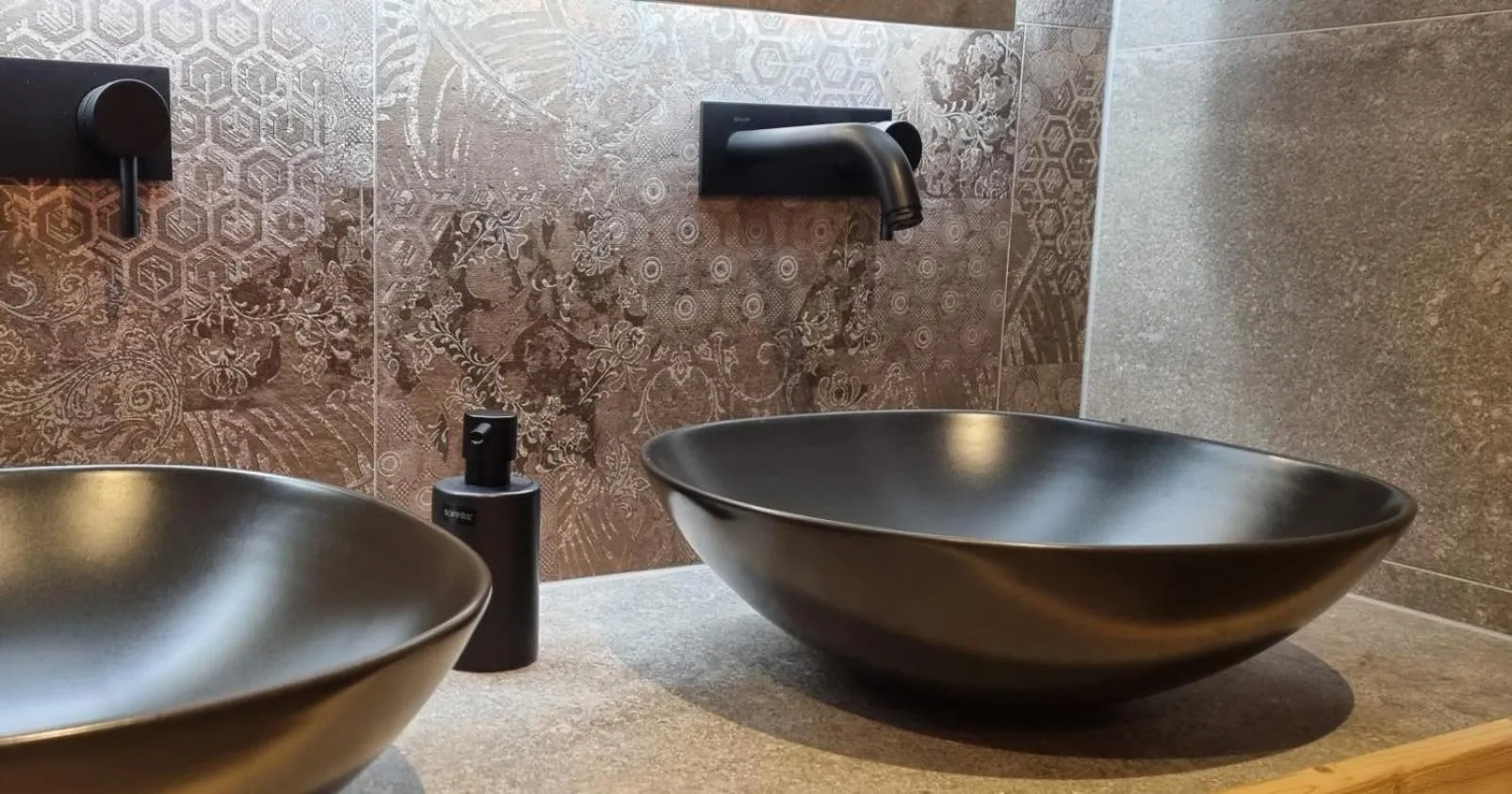 Property building in Hotel Goldene Rose