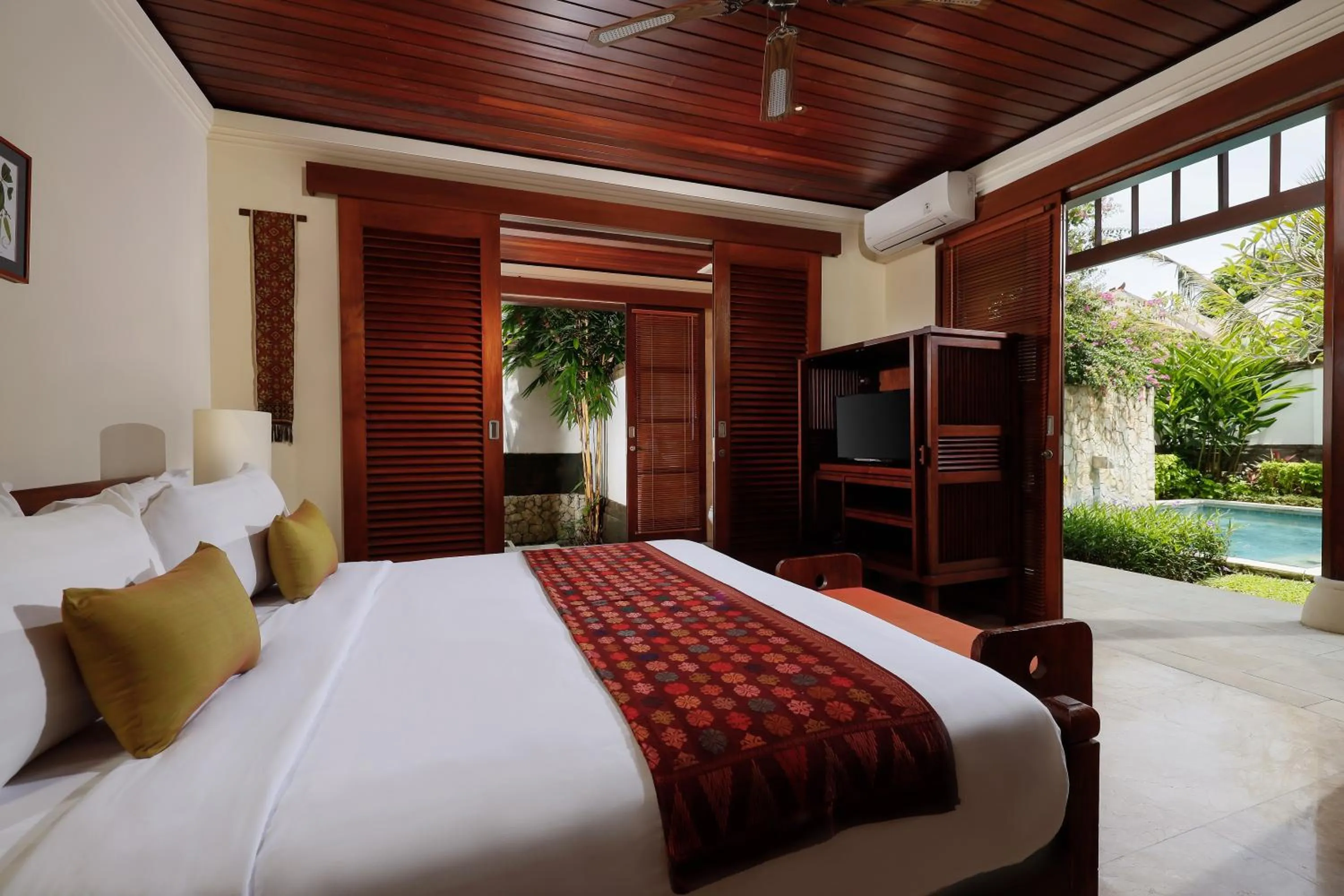 Bedroom, Bed in Jimbaran Beach Villas by Nakula
