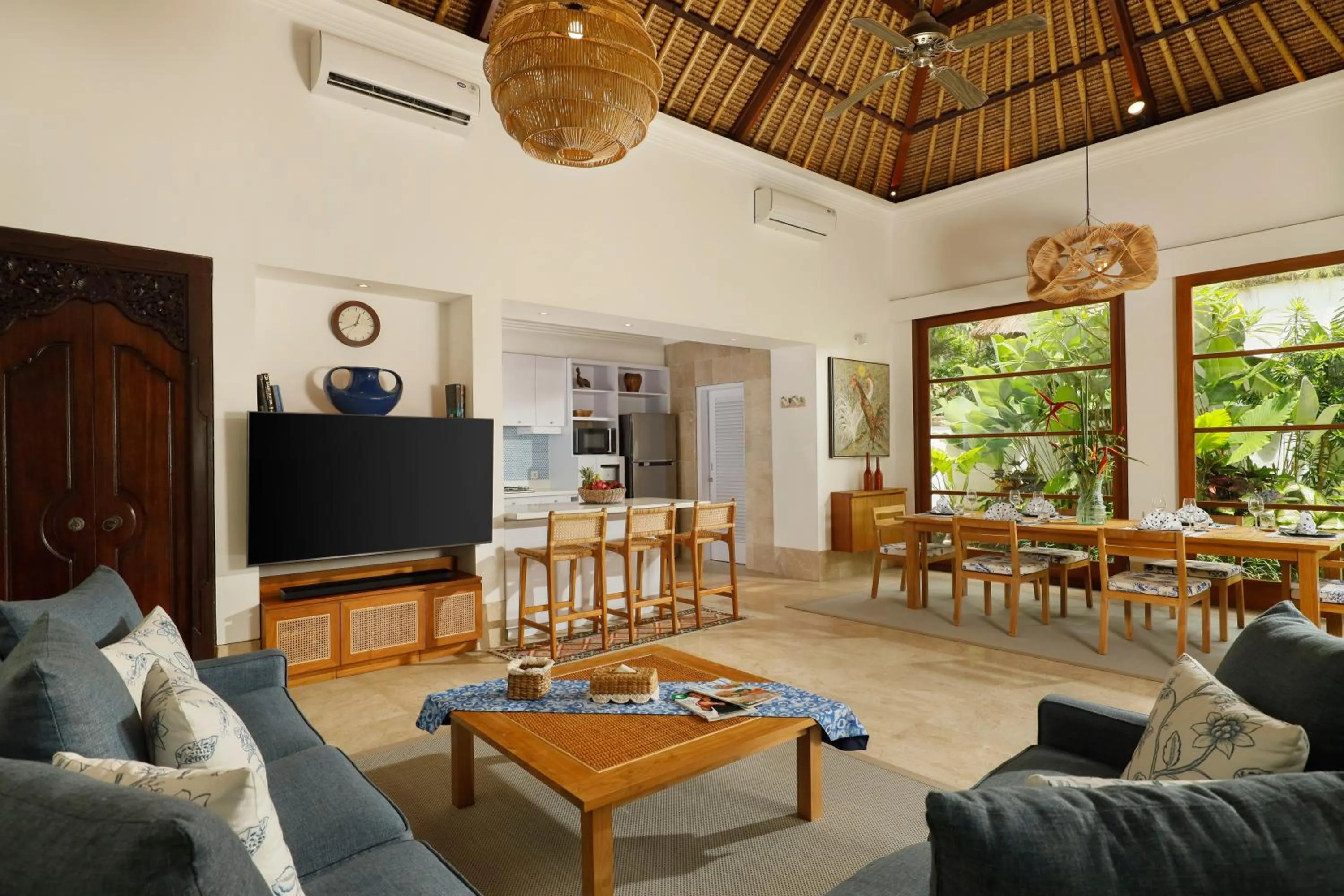 Breakfast in Jimbaran Beach Villas by Nakula