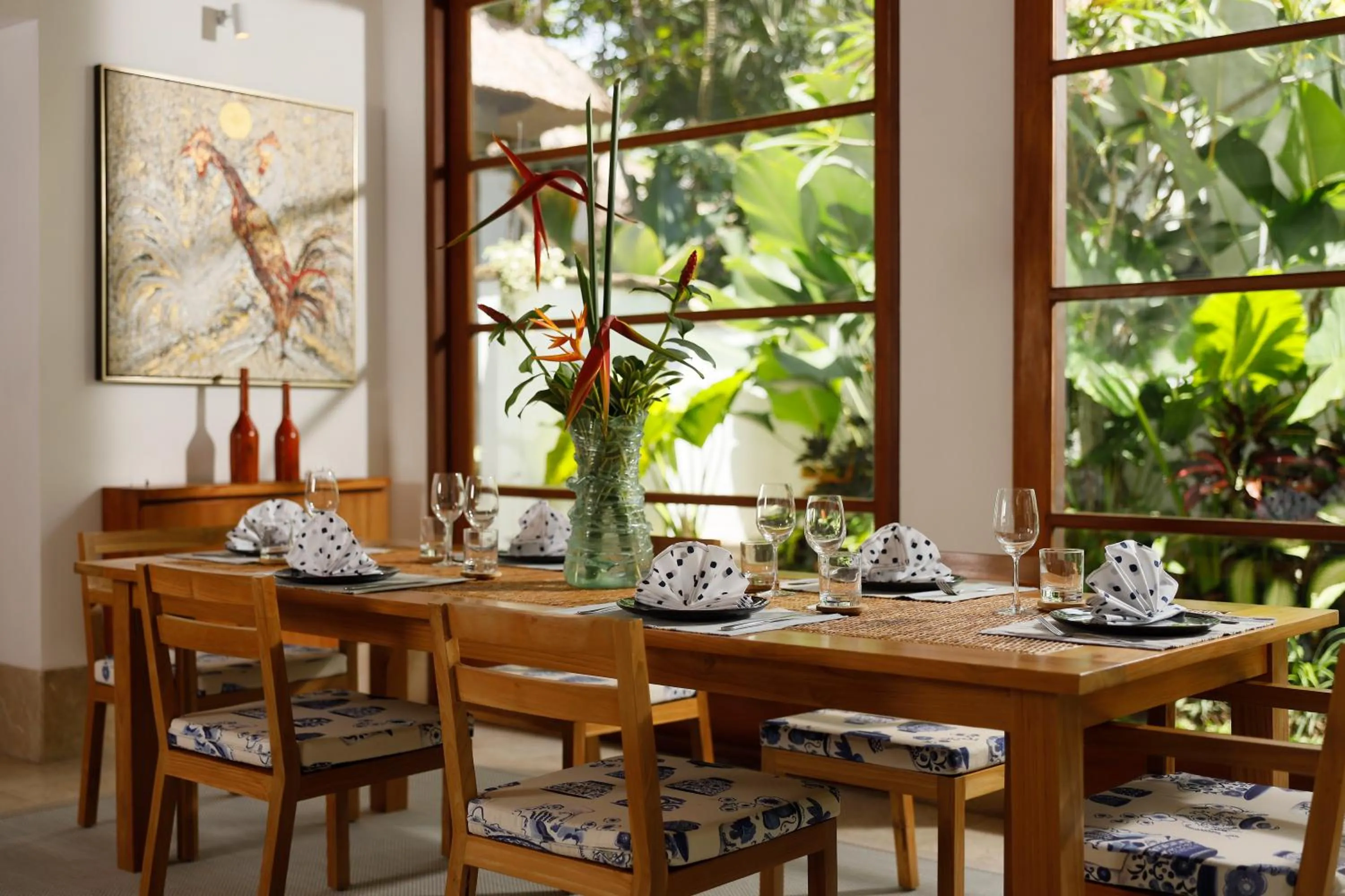Dining area in Jimbaran Beach Villas by Nakula