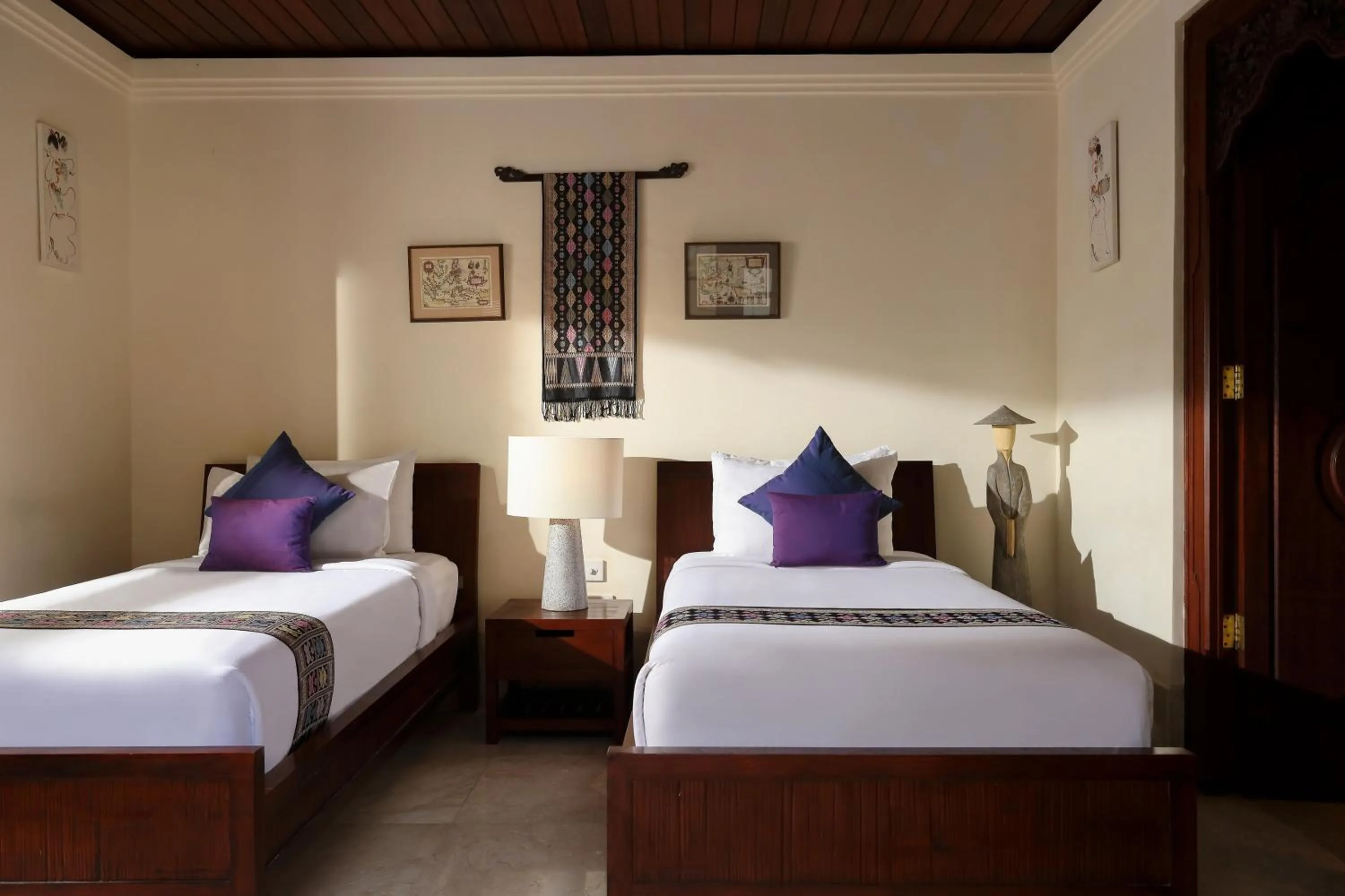 Bed in Jimbaran Beach Villas by Nakula