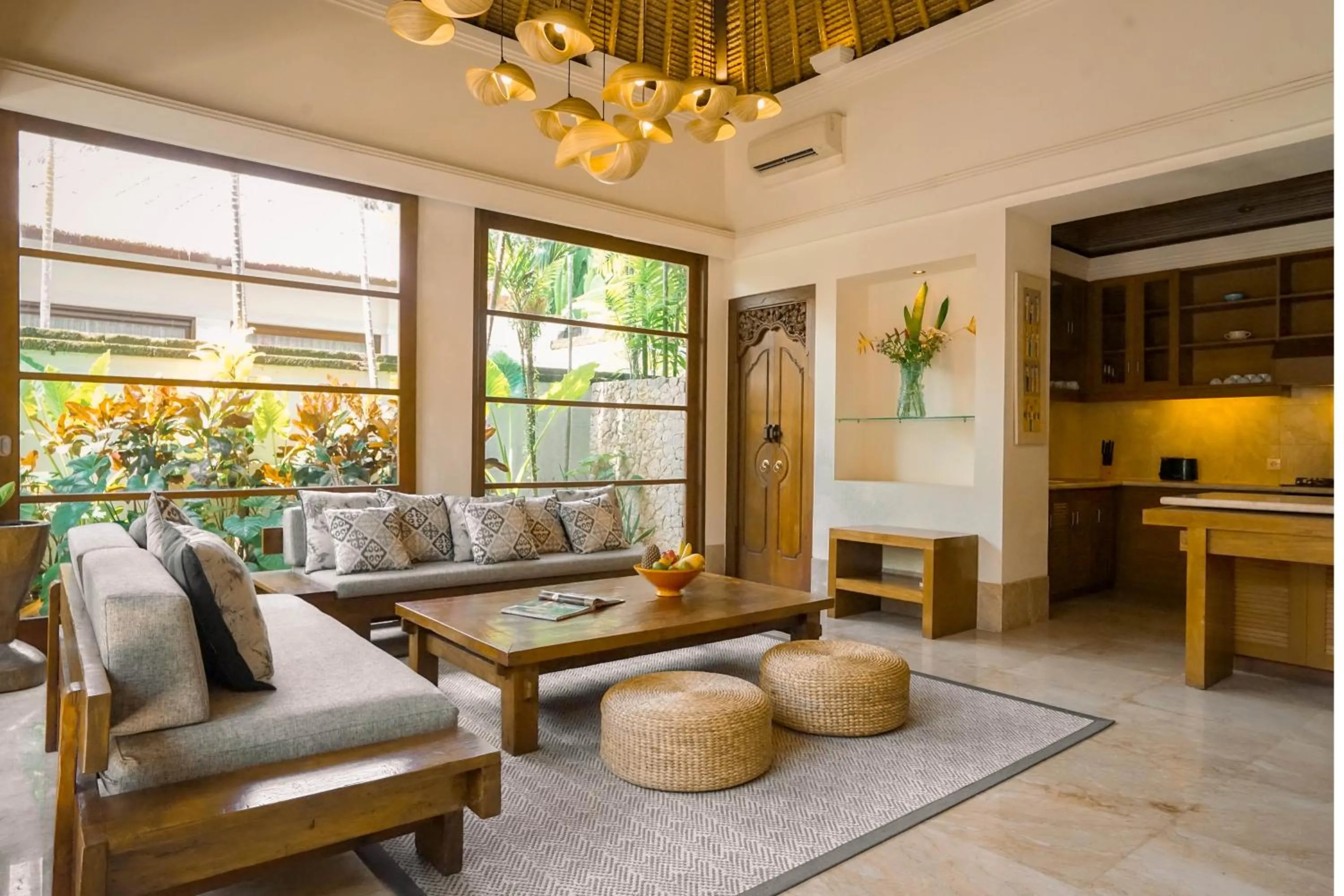 Living room in Jimbaran Beach Villas by Nakula