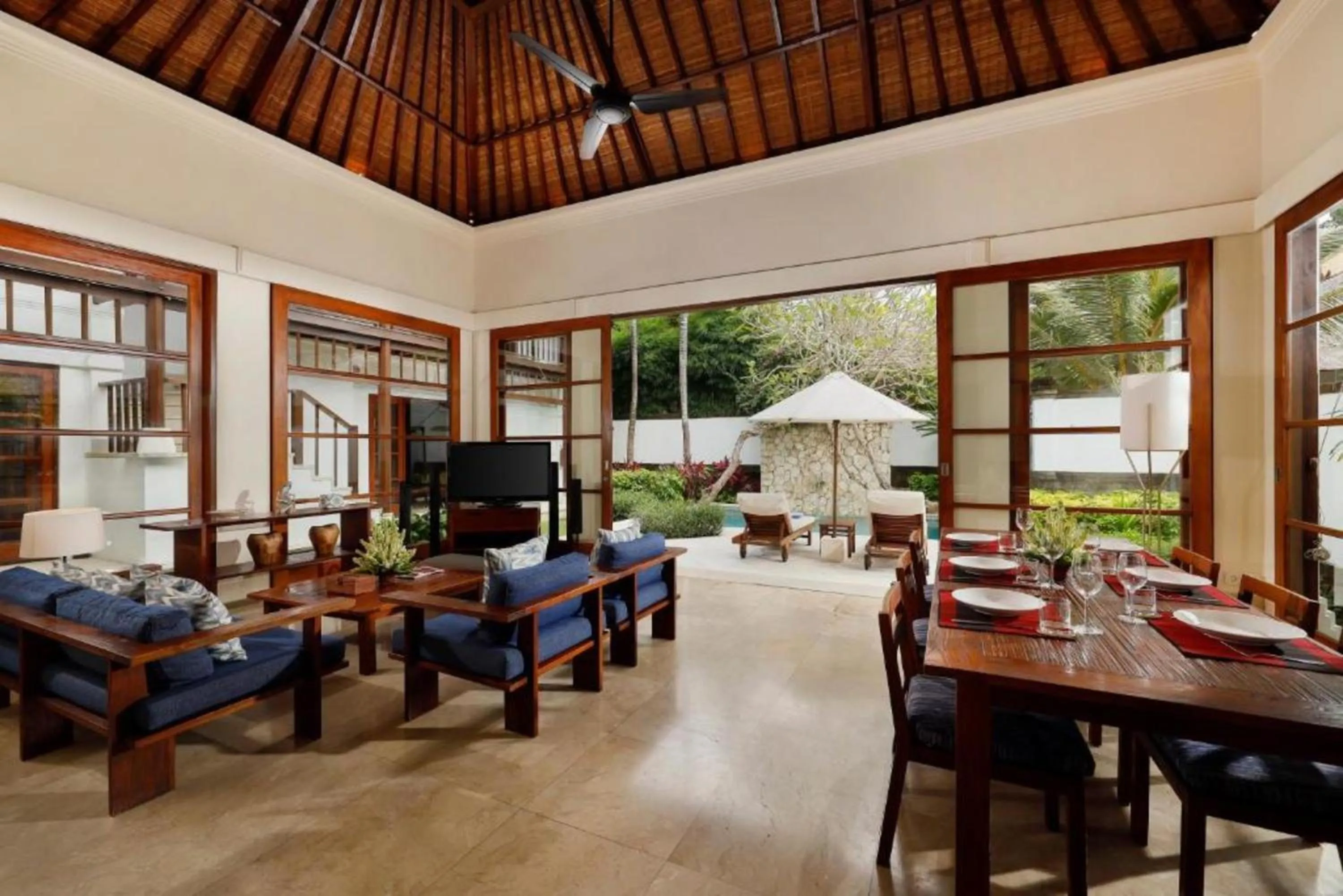 Living room in Jimbaran Beach Villas by Nakula