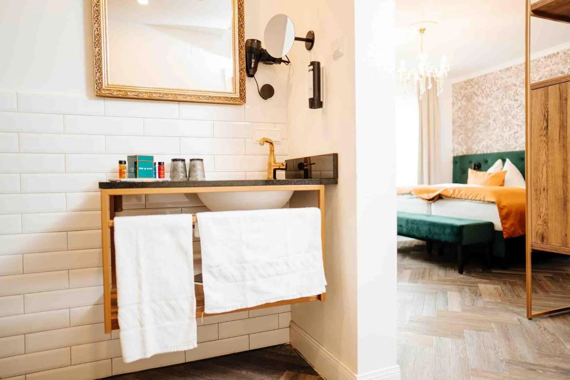 Bathroom, Bed in Hotel Palais26