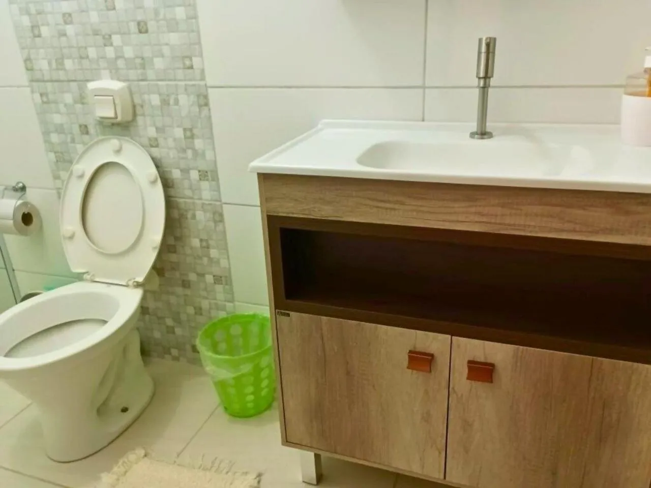 Toilet in Pousada Executiva SolRiso Aeroporto Florianópolis