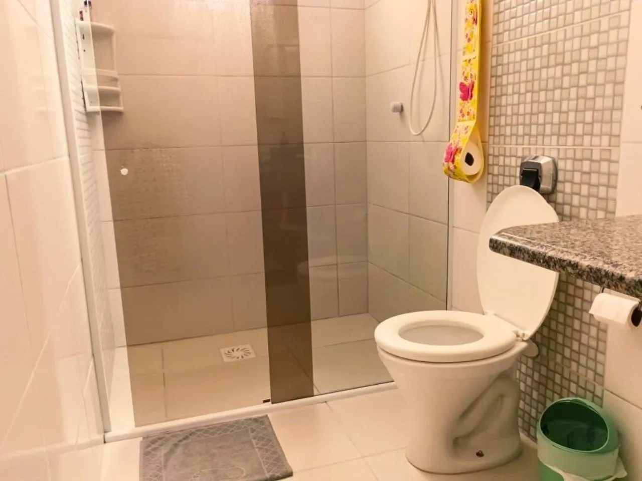 Shower in Pousada Executiva SolRiso Aeroporto Florianópolis