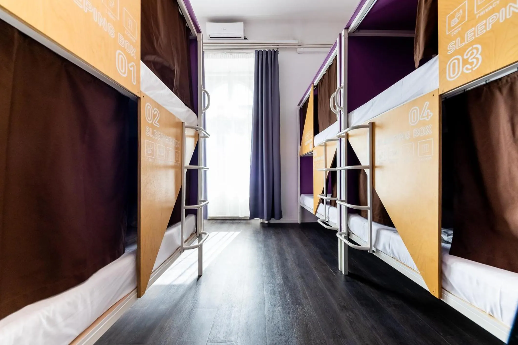 Bedroom, Bed in Adagio Hostel Basilica