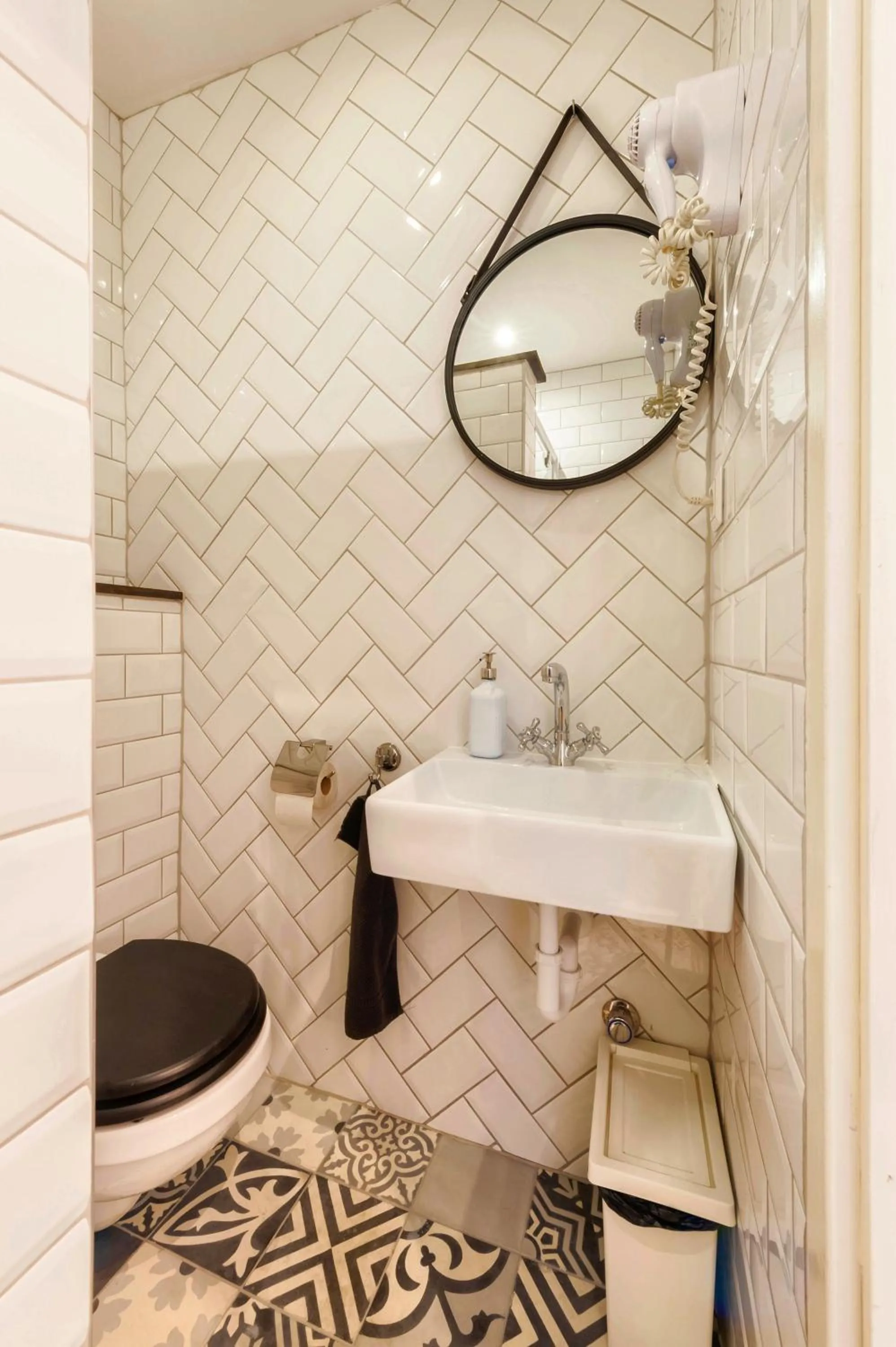 Bathroom in Adagio Hostel Basilica