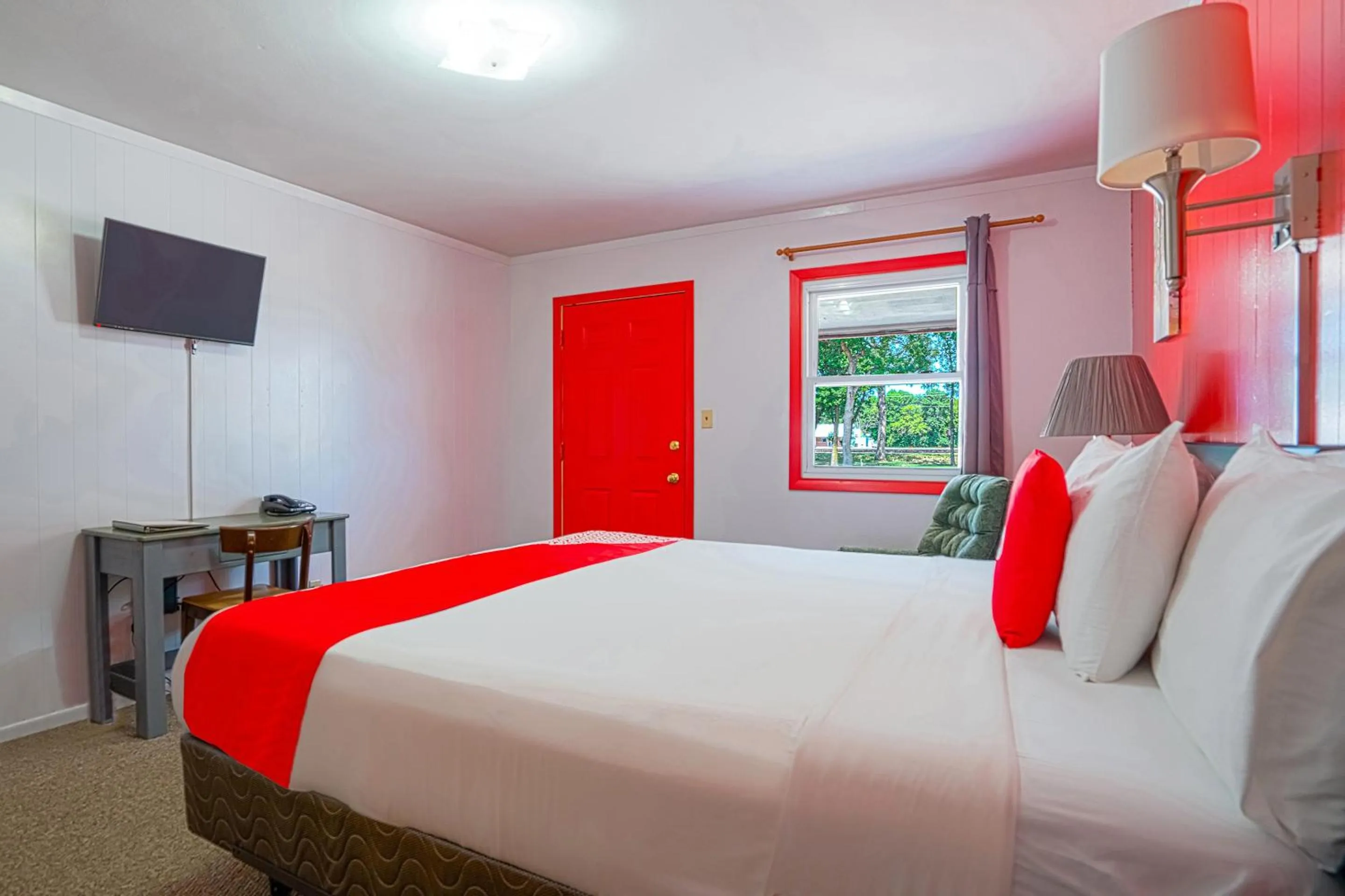 Bedroom, Bed in OYO Hotel Lamberton Hwy 14