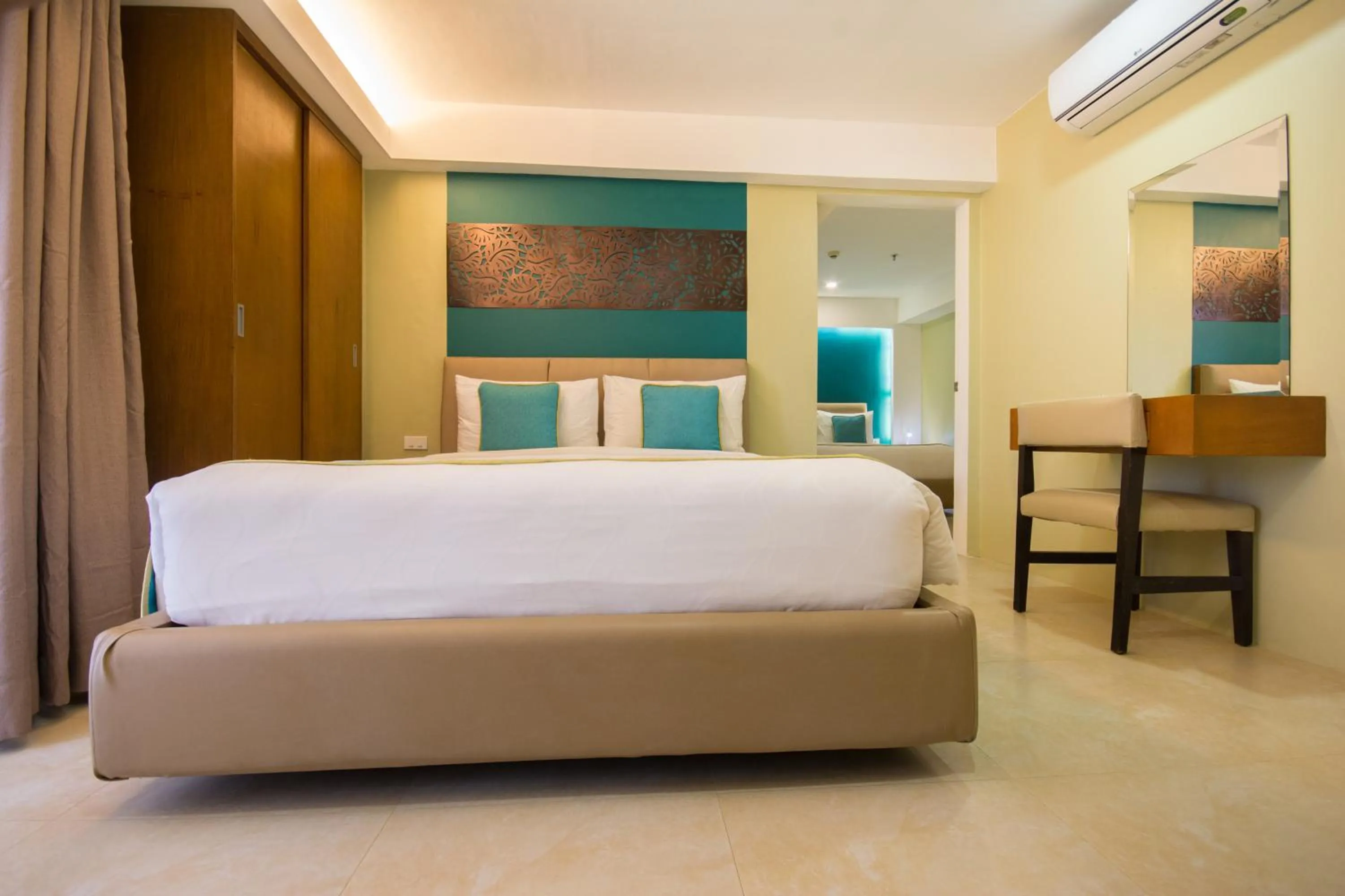 Bed in Boracay Haven Resort