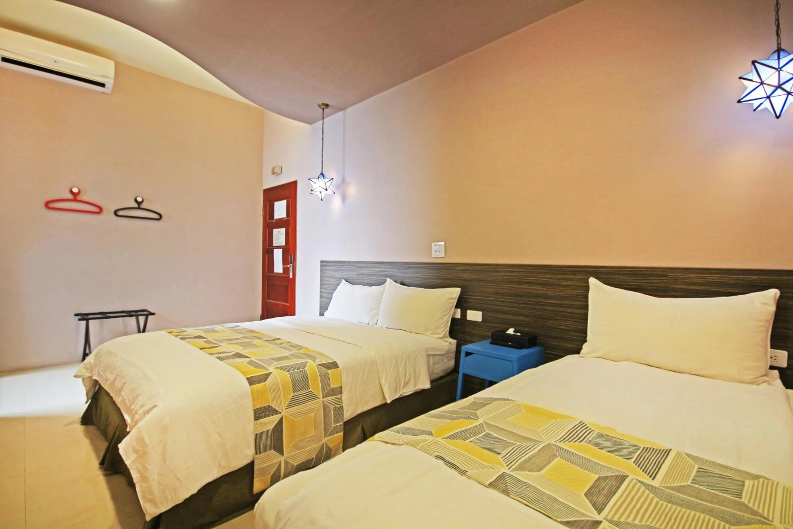 Bed in Fun Trip - Little Castle & Oscar B&B