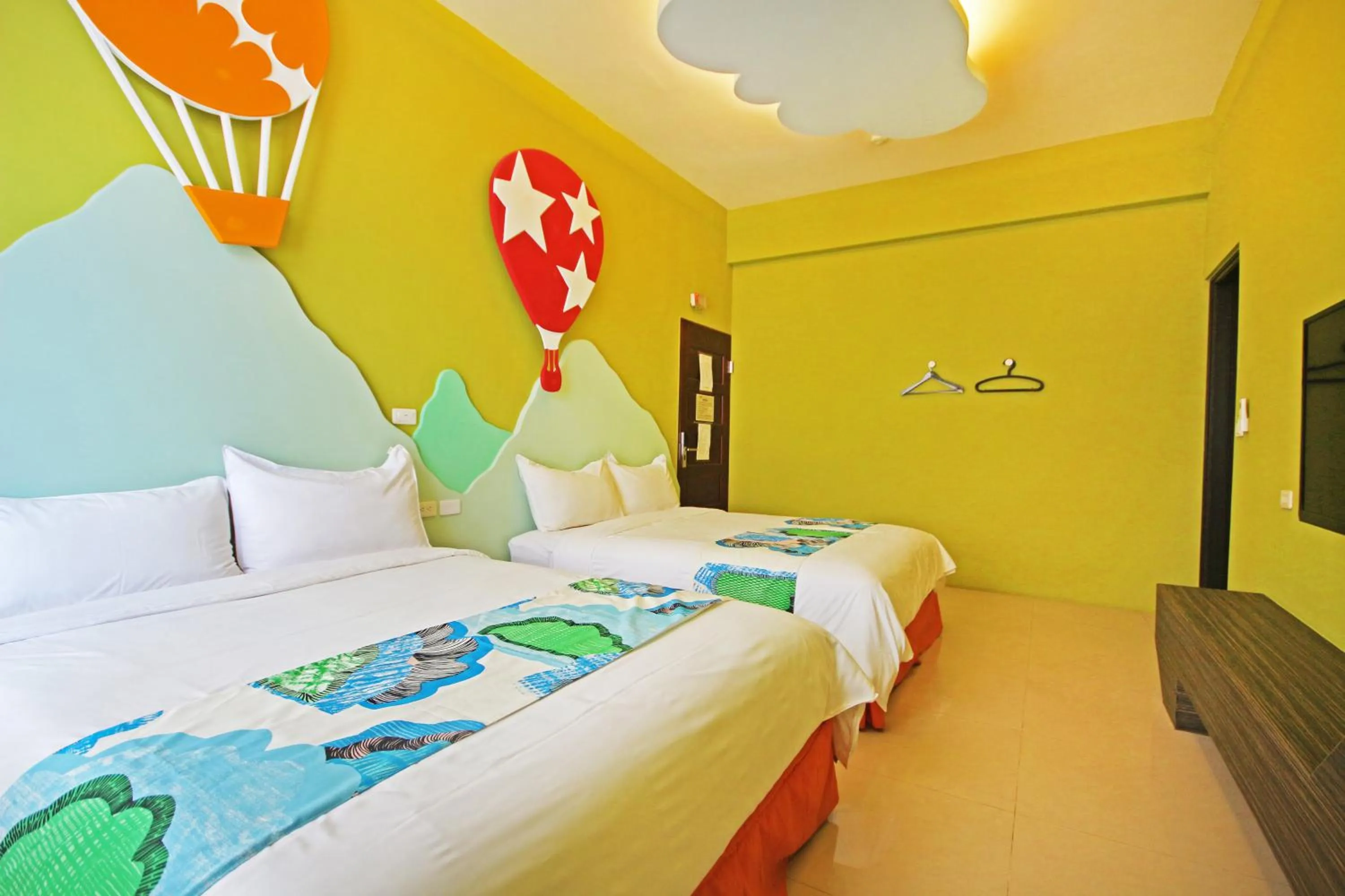 Bed in Fun Trip - Little Castle & Oscar B&B