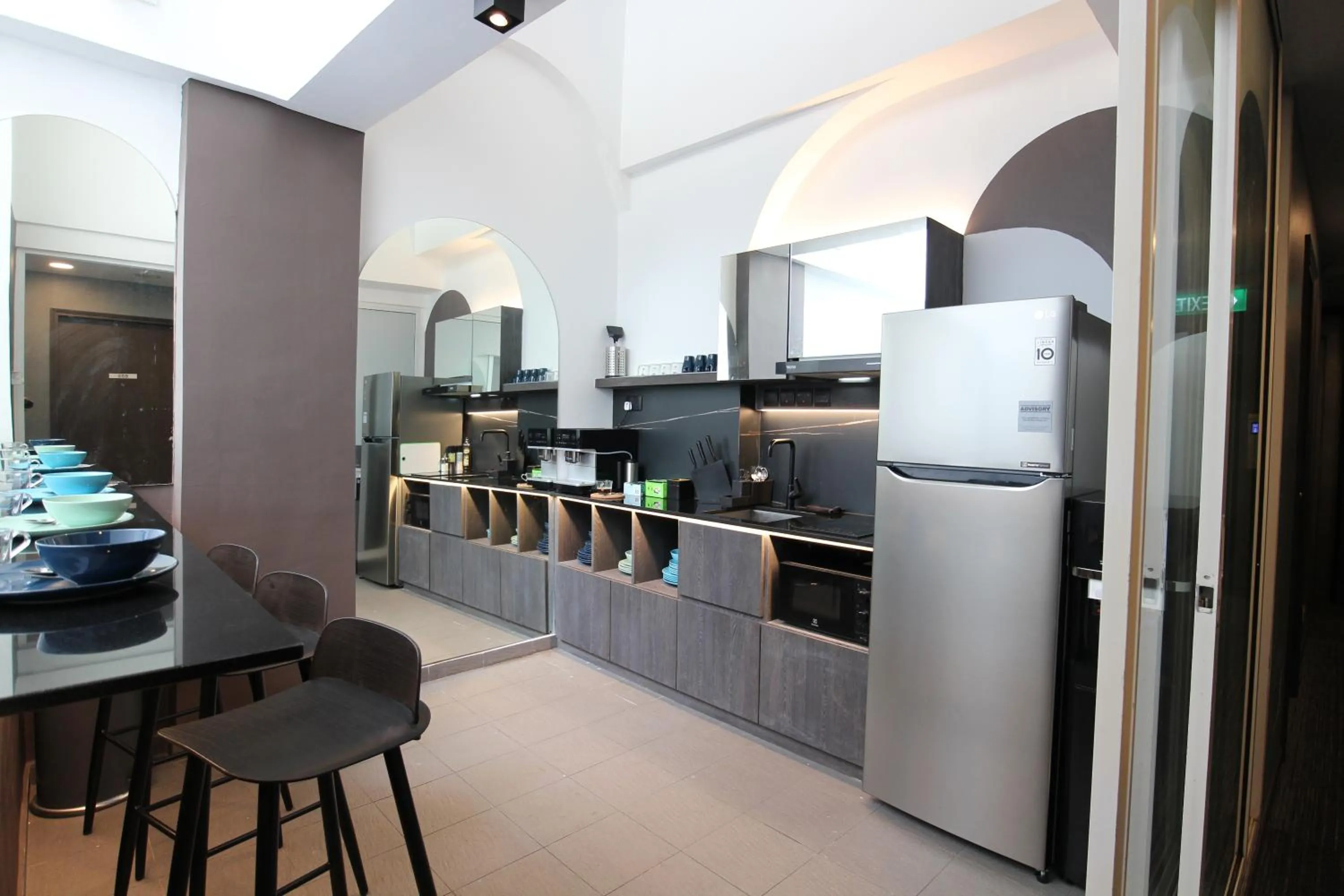 Kitchen or kitchenette in ST Signature Bugis Beach, SHORT OVERNIGHT, 12 Hours, check in 7PM or 9PM