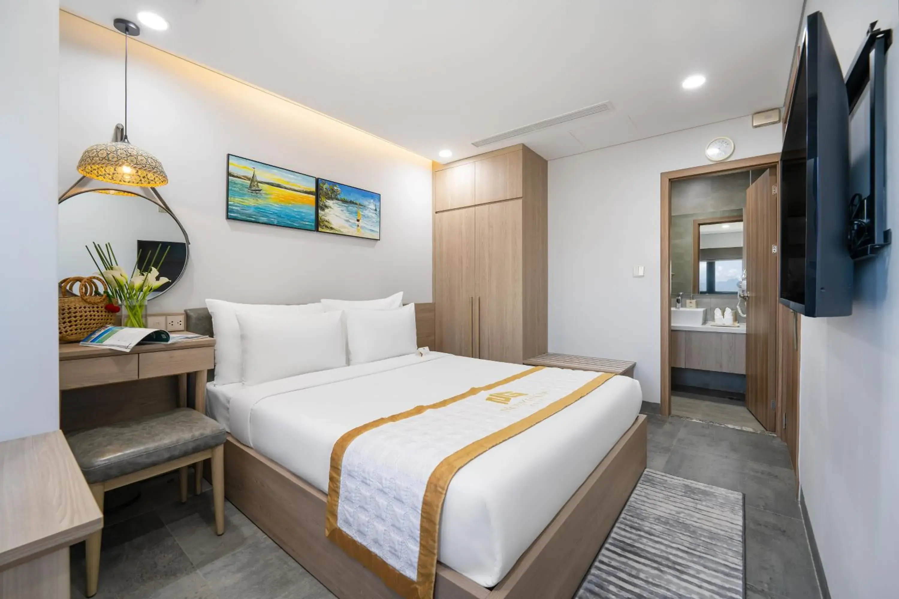 Superior Double Room with City View in Nguyen Gia Hotel Superior Double Room with City View in Nguyen Gia Hotel