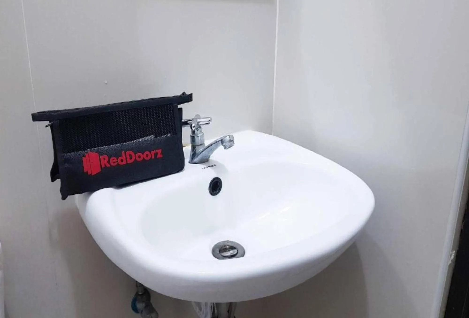 Bathroom in RedDoorz Plus @ Lhexlyn Resort San Narciso