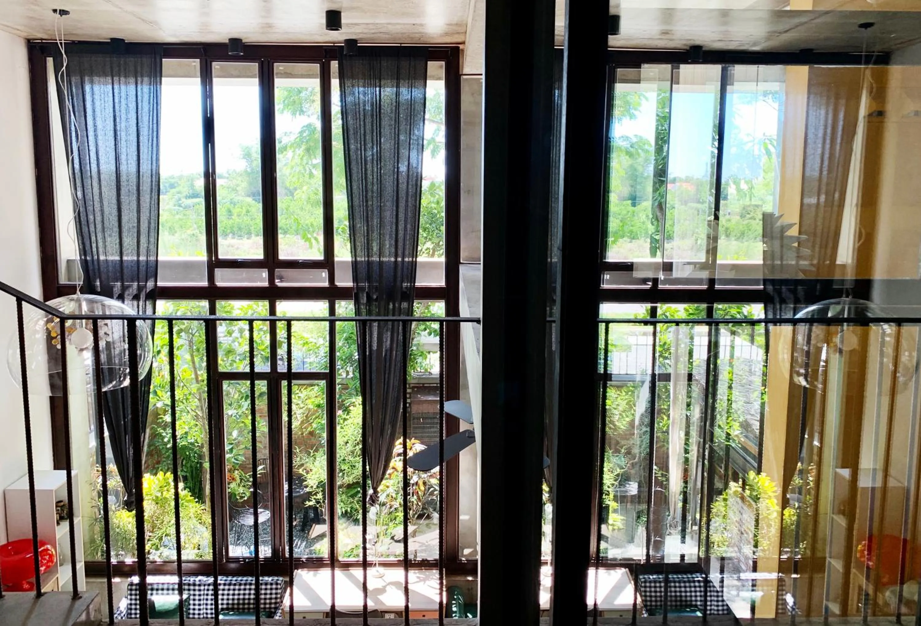 Communal lounge/ TV room in Kaia Gallery Hotel Hoi An