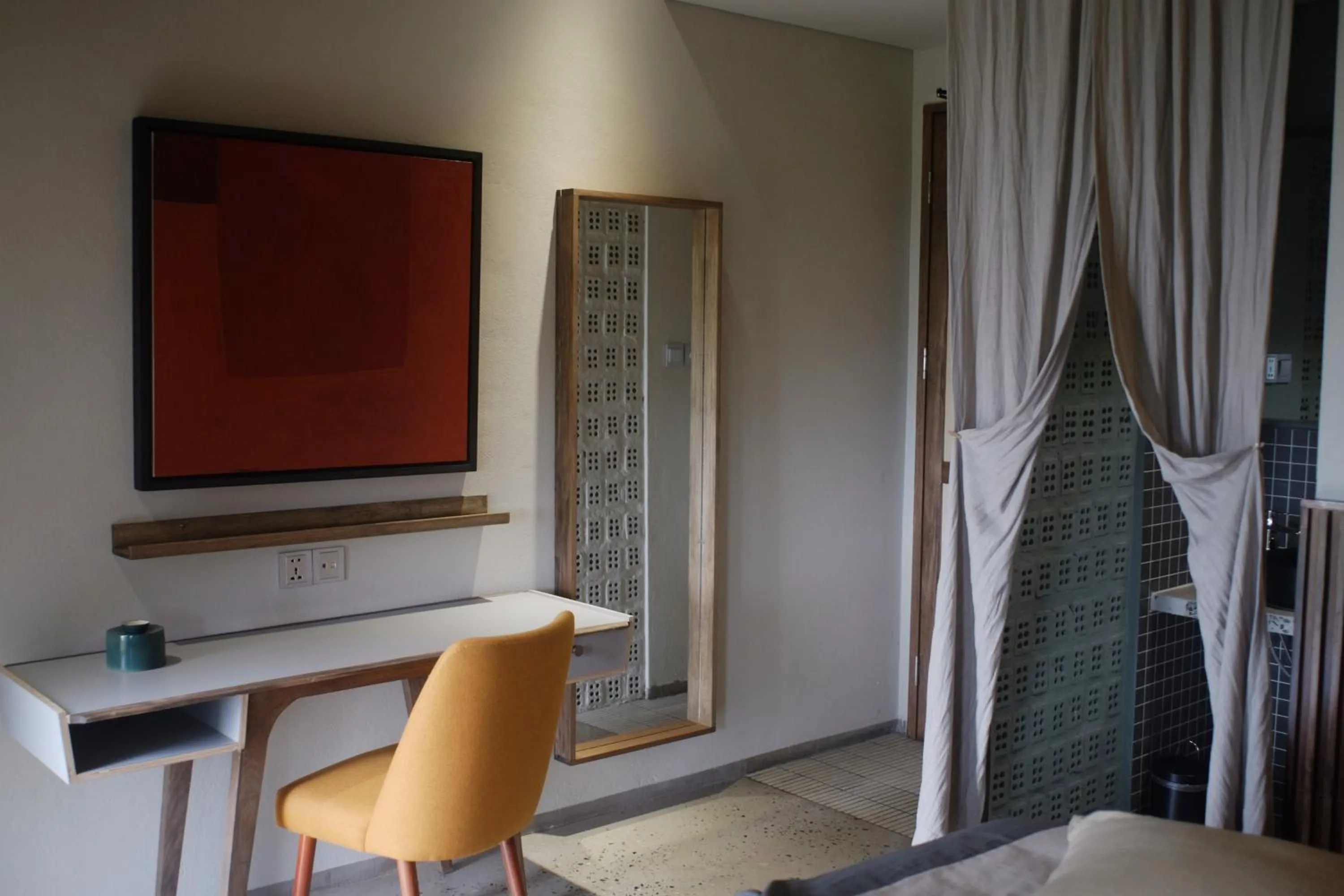 Photo of the whole room in Kaia Gallery Hotel Hoi An